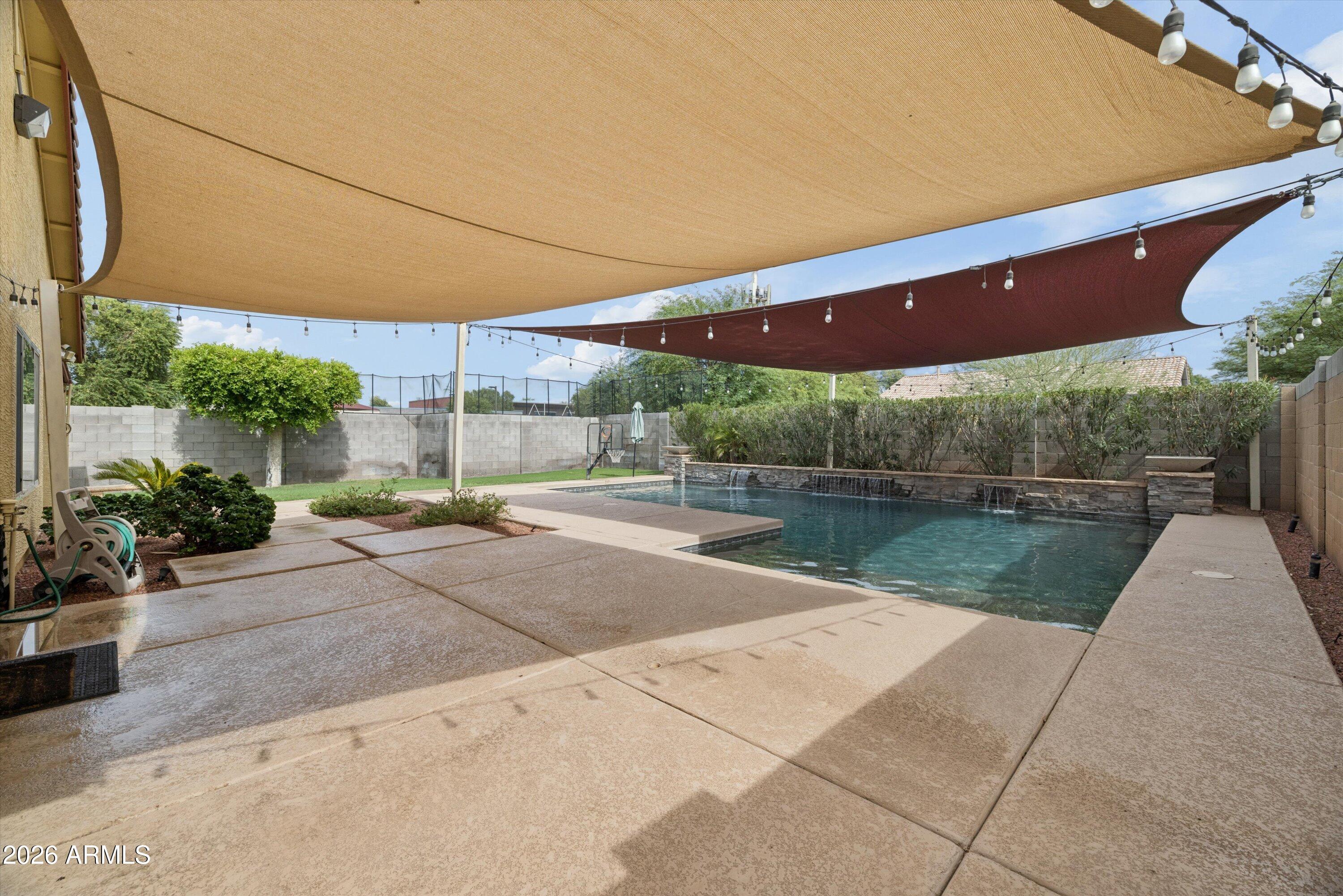 CAMPBELL COURT - Residential