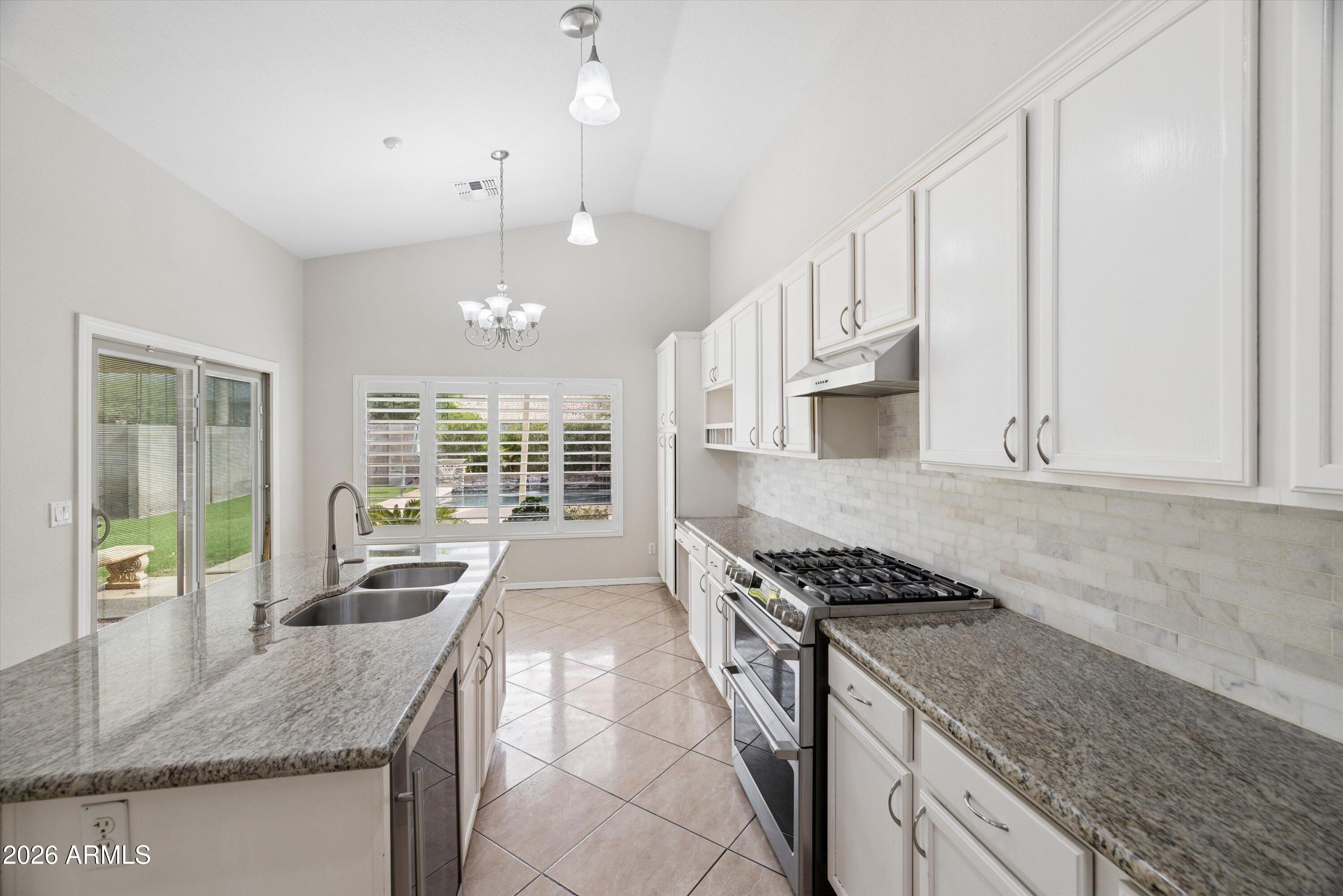CAMPBELL COURT - Residential