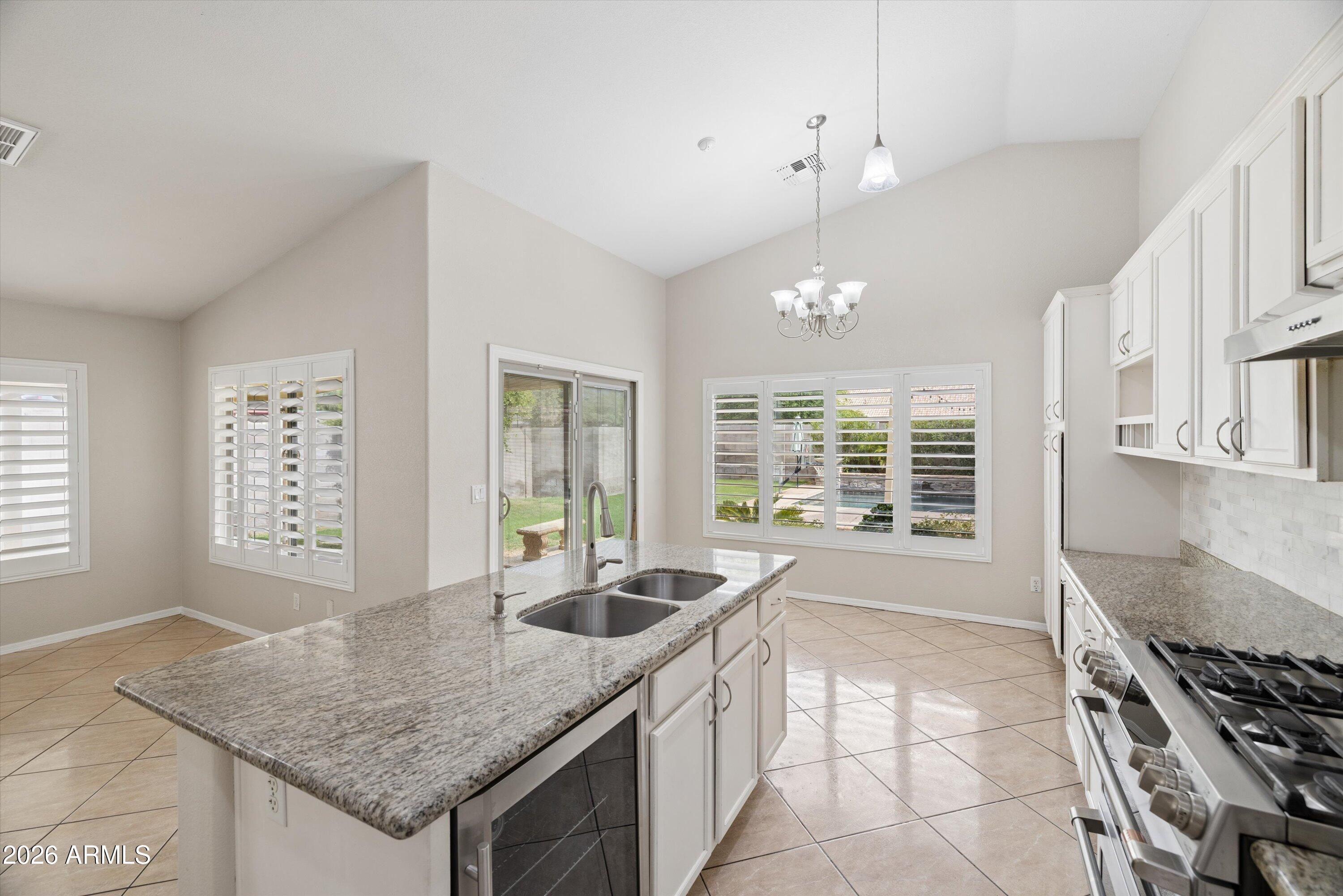 CAMPBELL COURT - Residential