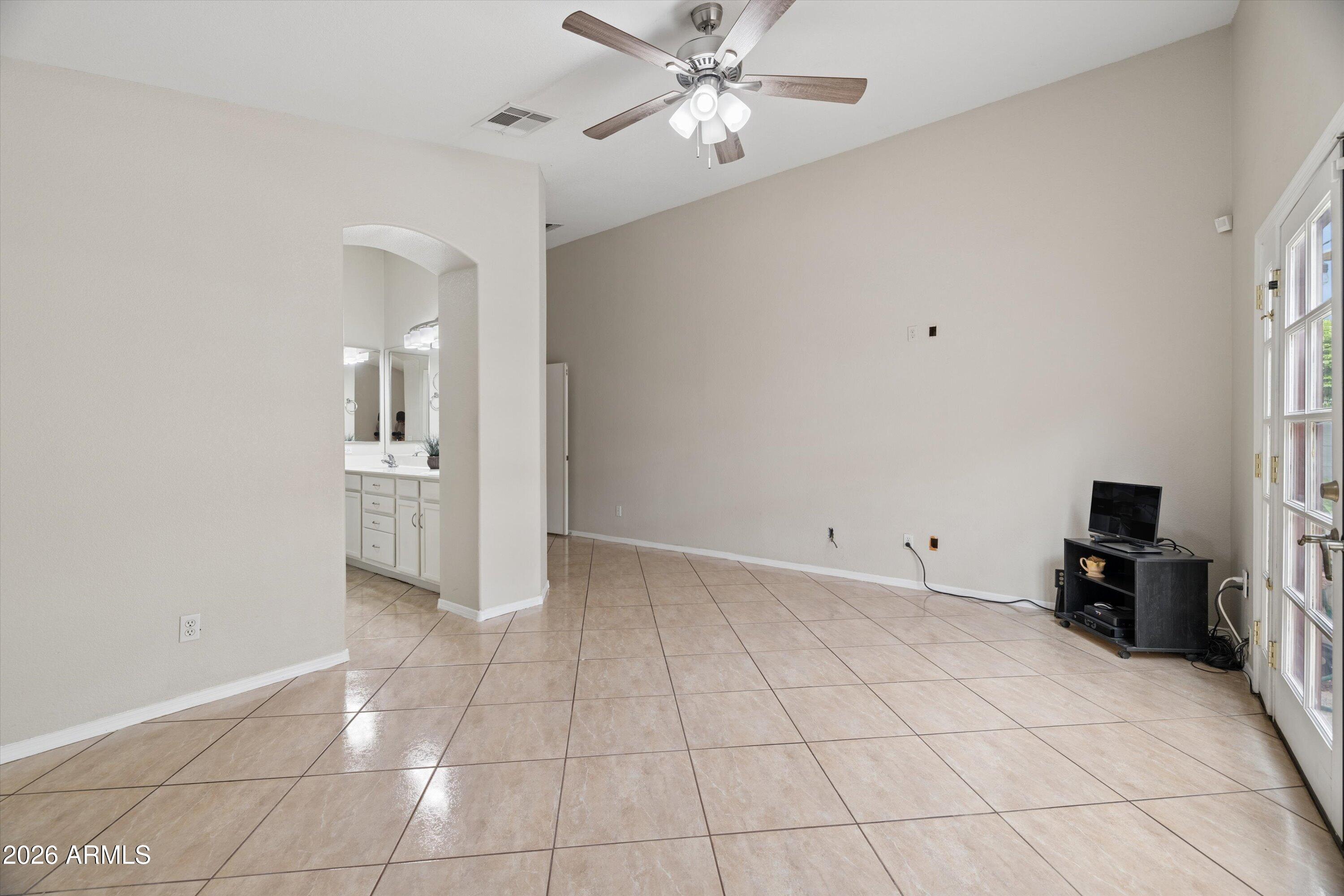 CAMPBELL COURT - Residential