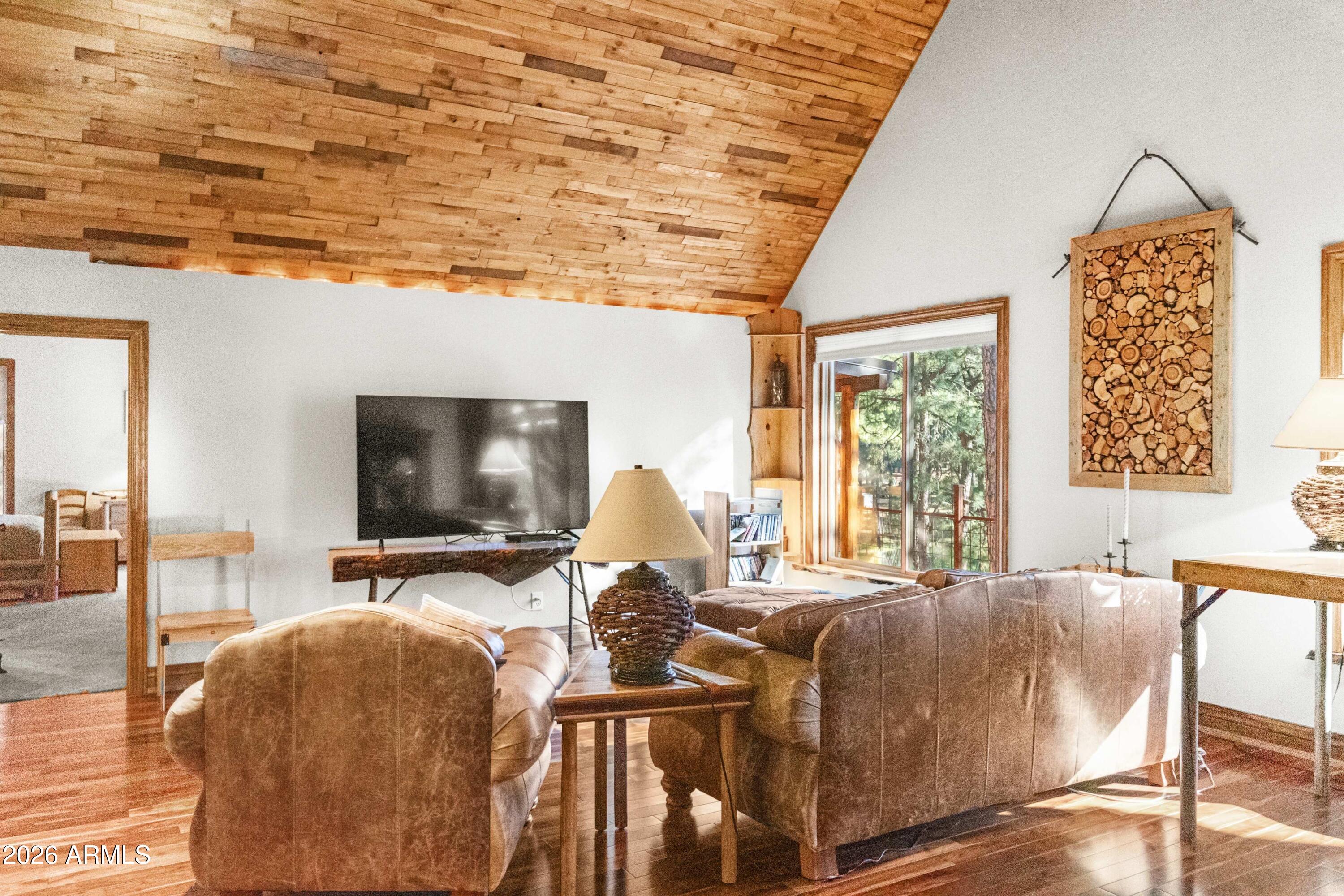 FOREST LAKES ESTATES 7 - Residential