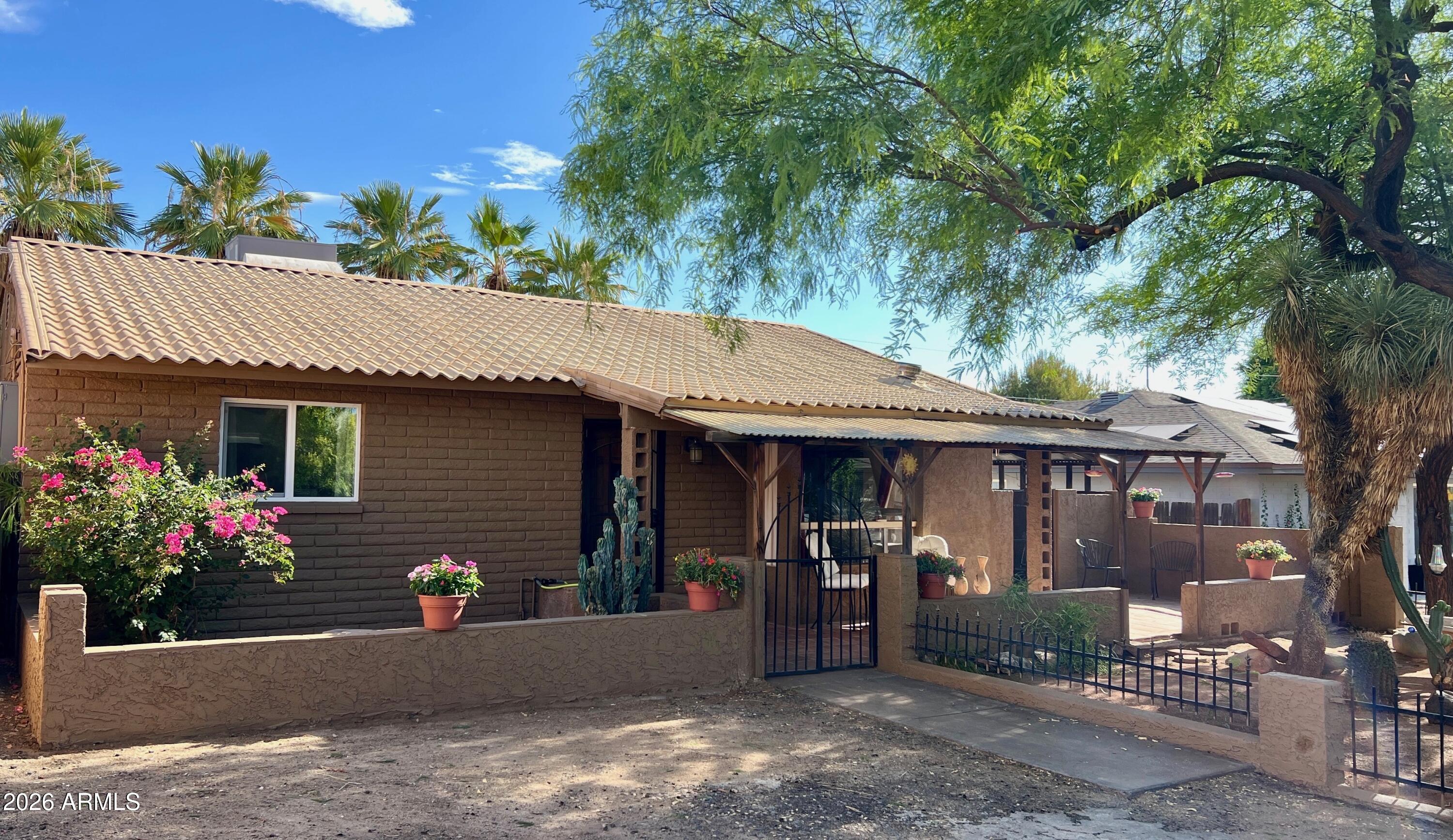 CACTUS HEIGHTS - Residential