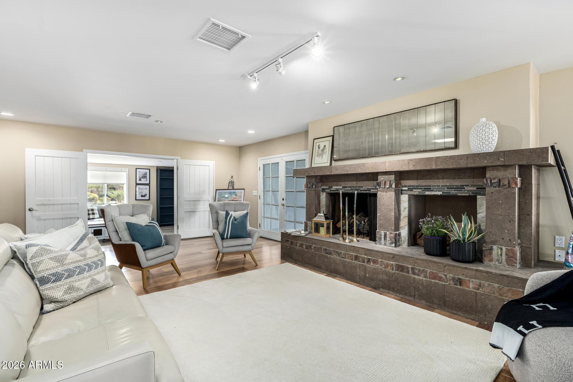CENTURY CLUB ESTATES - Residential