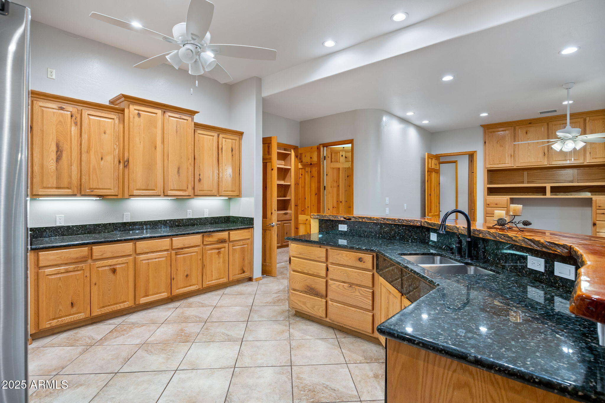 LAKESIDE TOWNSITE - Residential