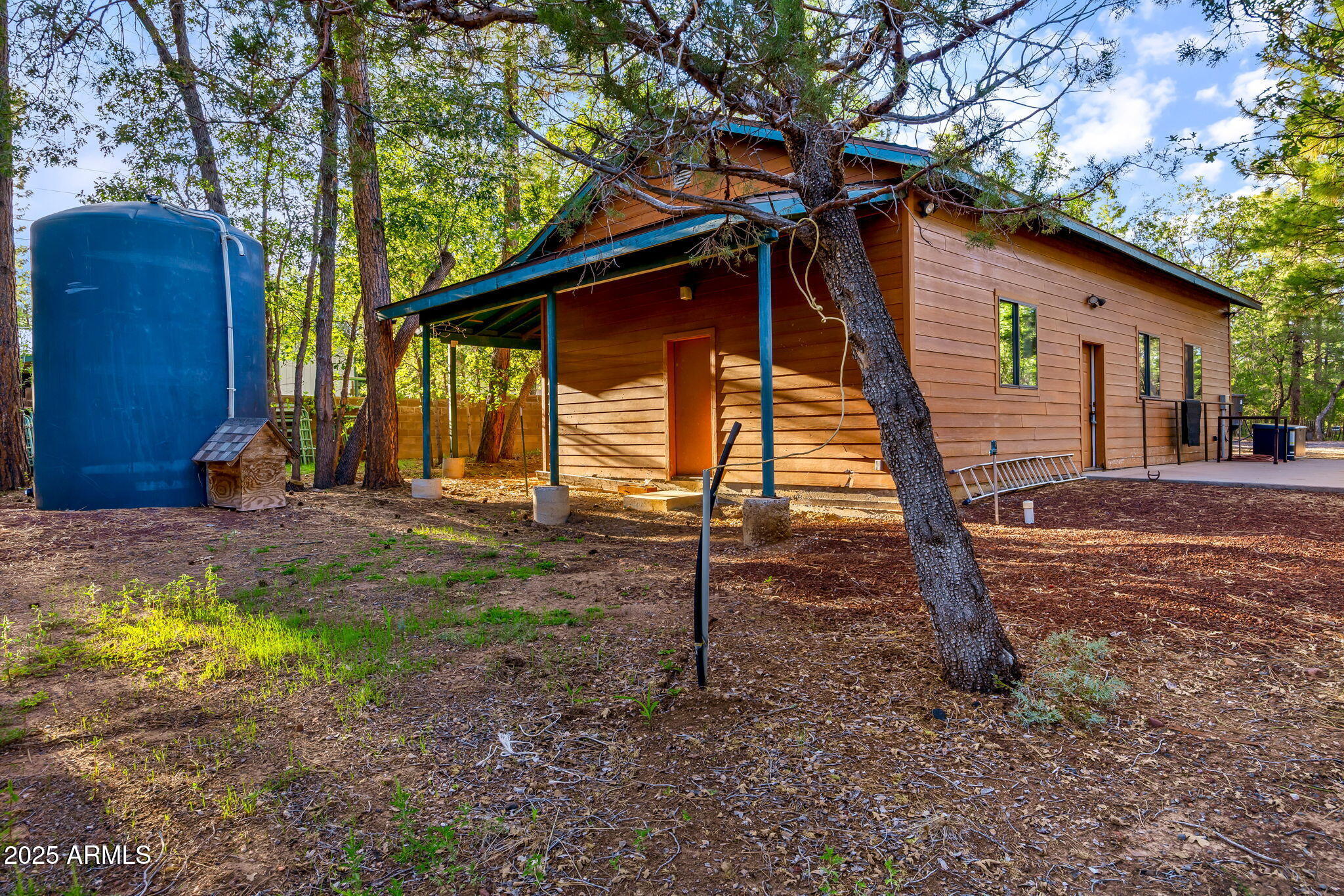 LAKESIDE TOWNSITE - Residential