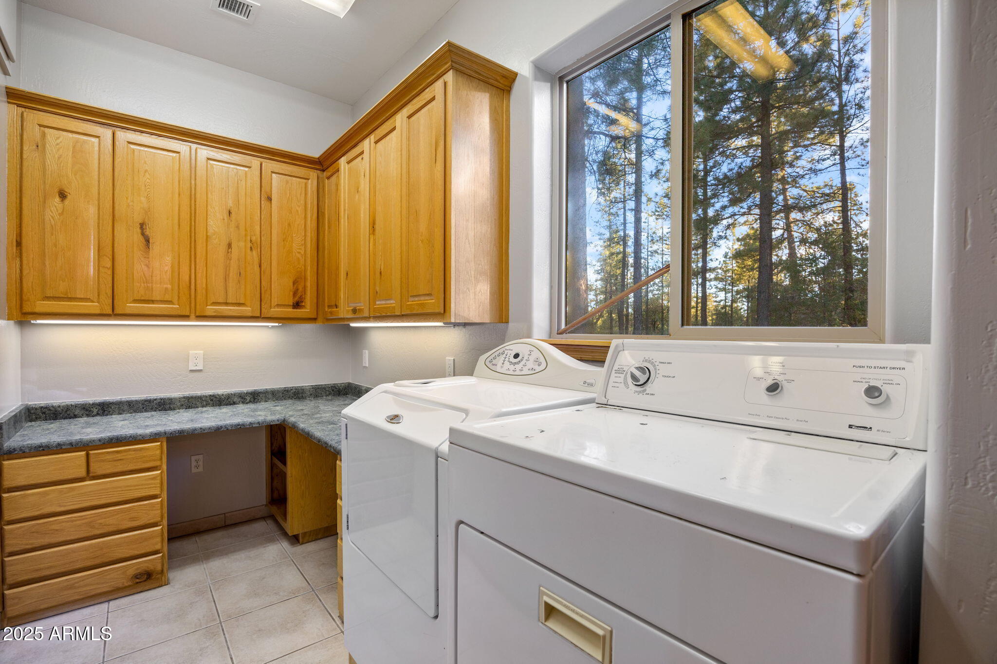 LAKESIDE TOWNSITE - Residential
