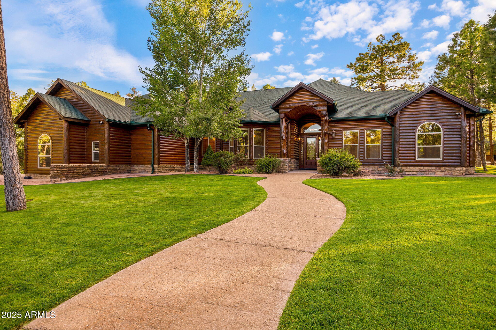 LAKESIDE TOWNSITE - Residential