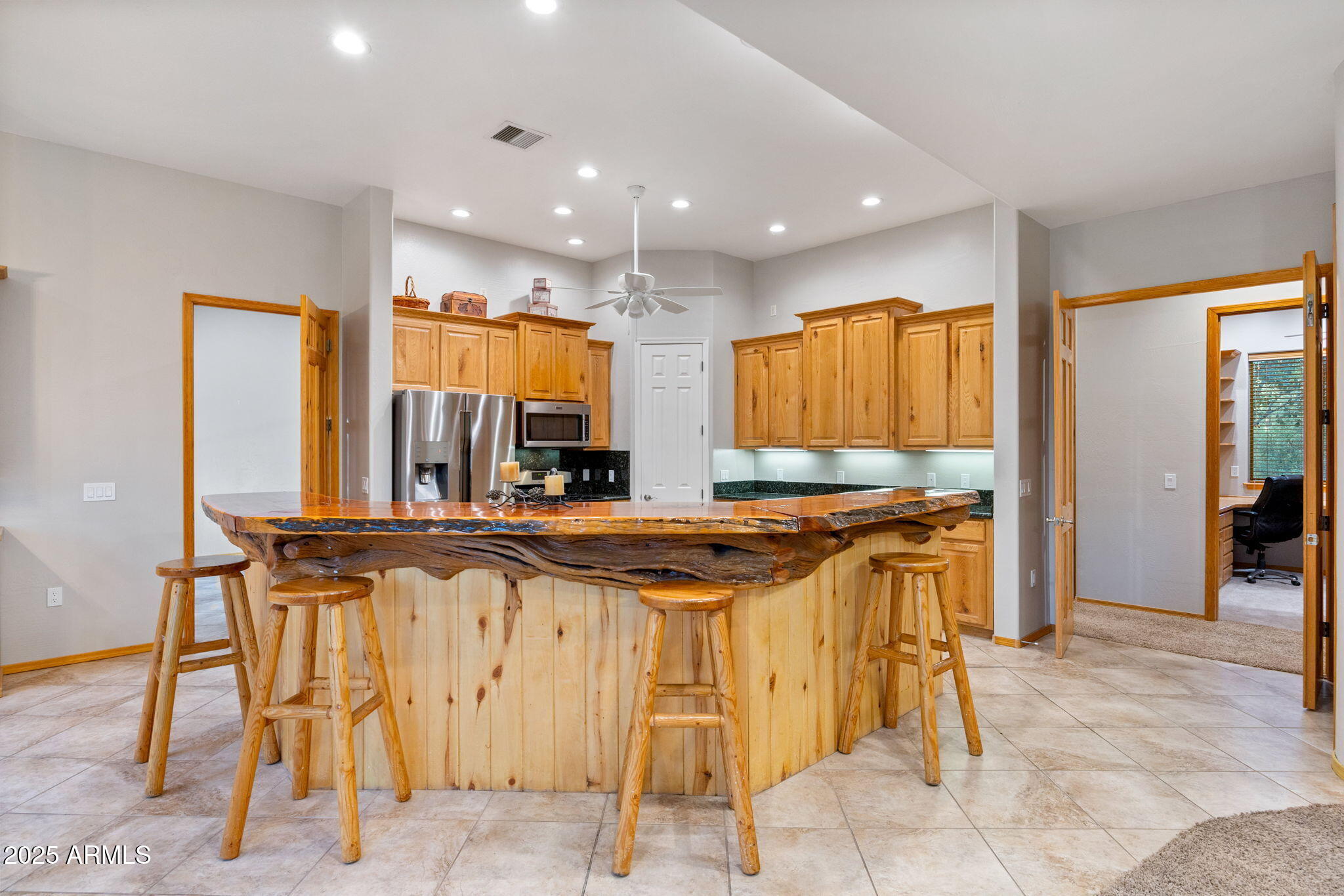 LAKESIDE TOWNSITE - Residential