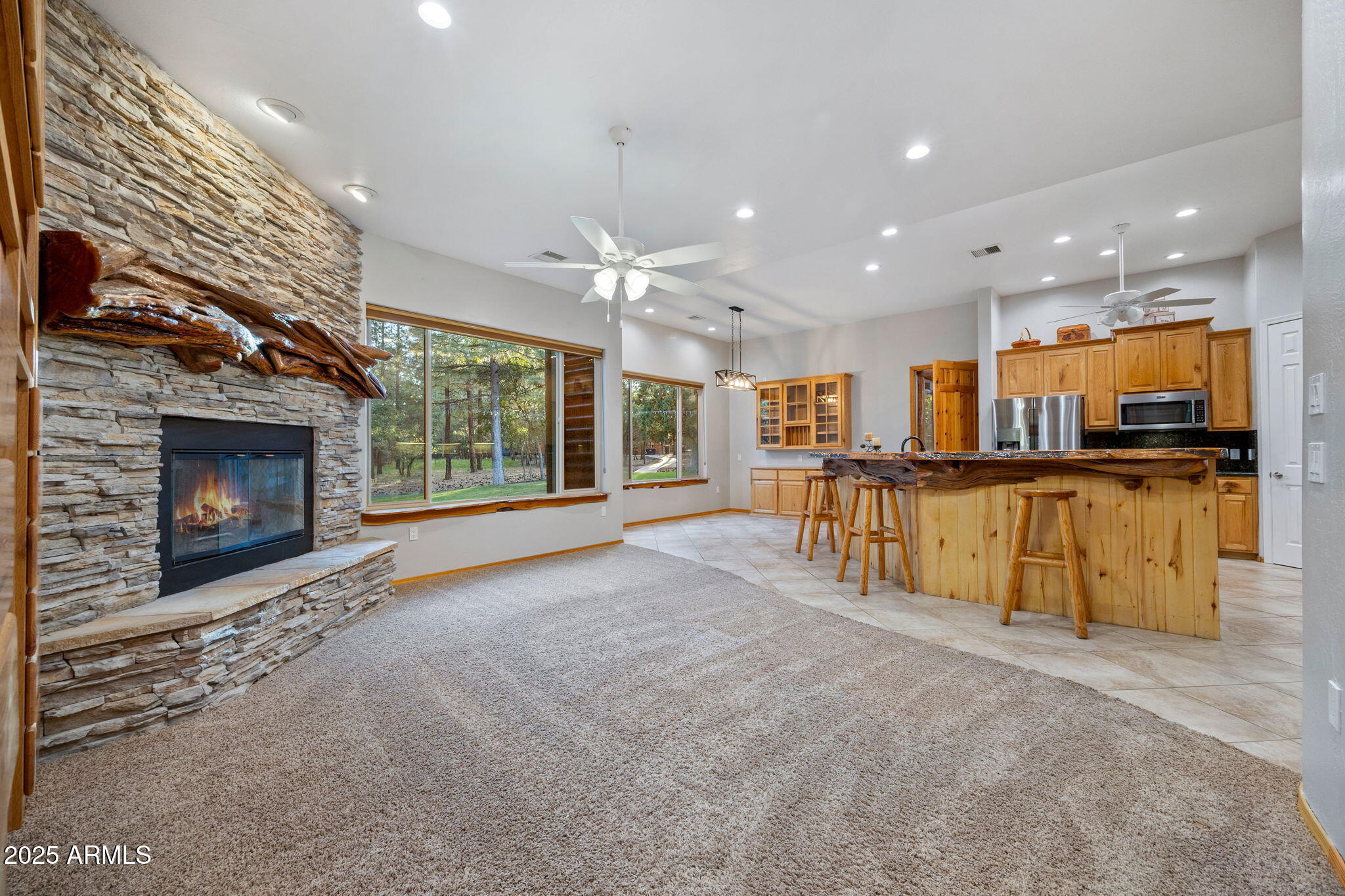 LAKESIDE TOWNSITE - Residential
