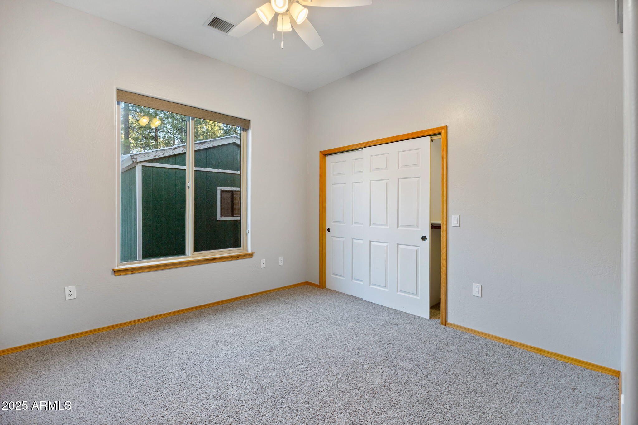 LAKESIDE TOWNSITE - Residential