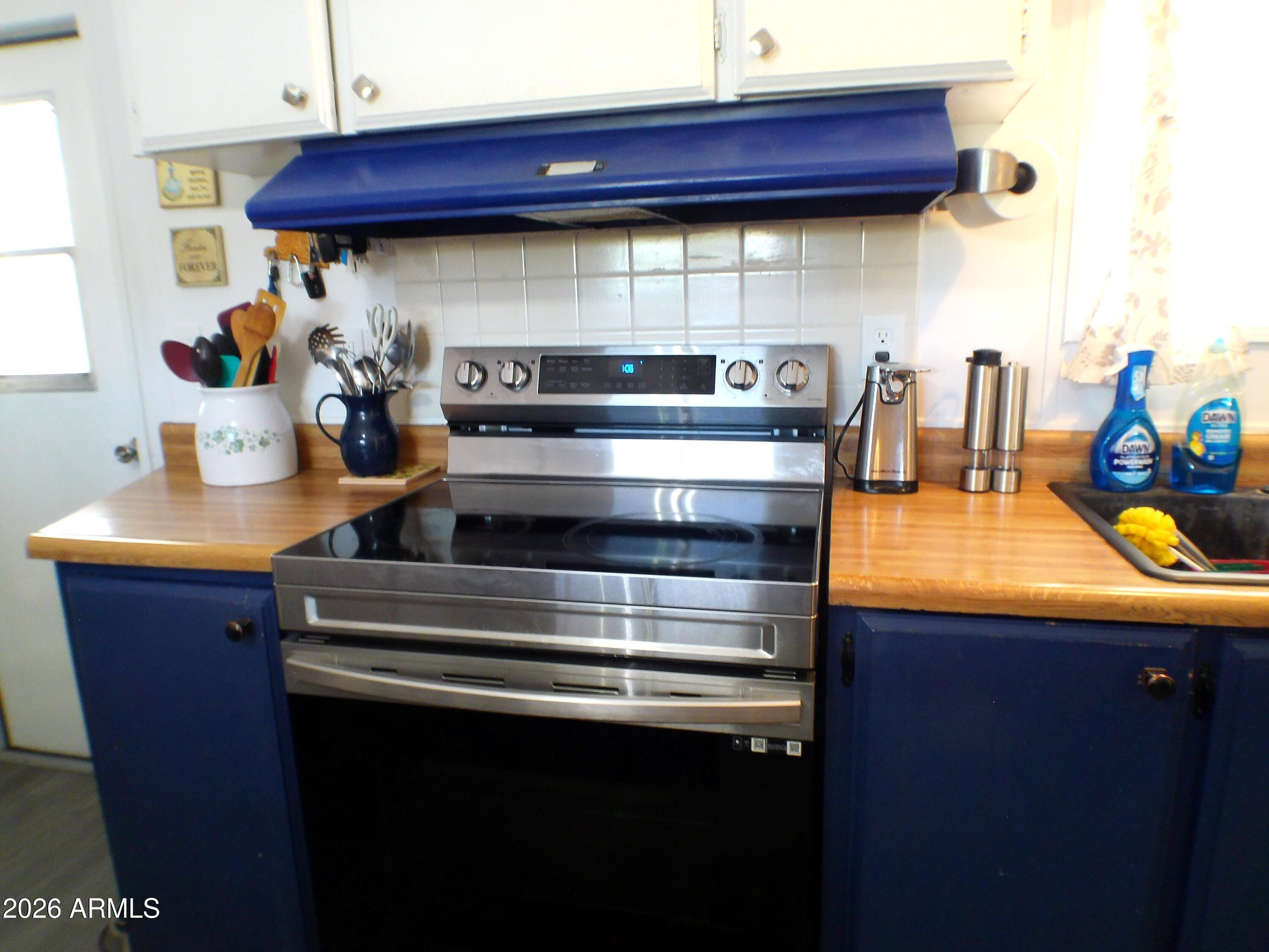 QUEEN VALLEY ESTATES UNIT THREE - Residential