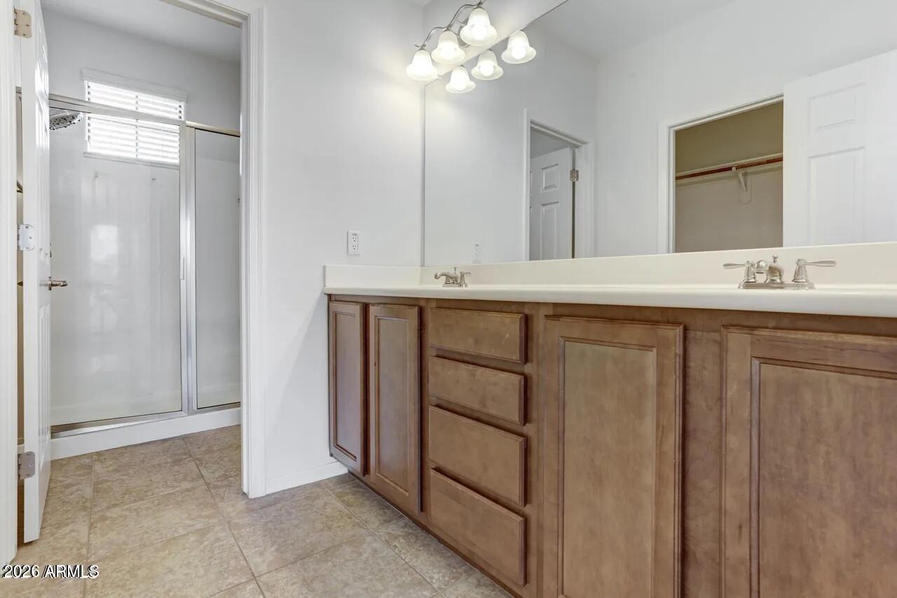 RESIDENCES AT OAK CONDOMINIUMS 1ST AMD - Residential