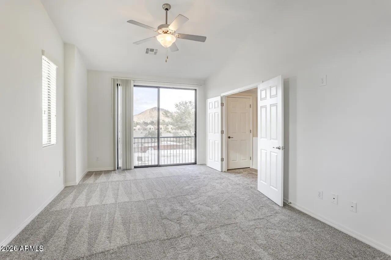 RESIDENCES AT OAK CONDOMINIUMS 1ST AMD - Residential