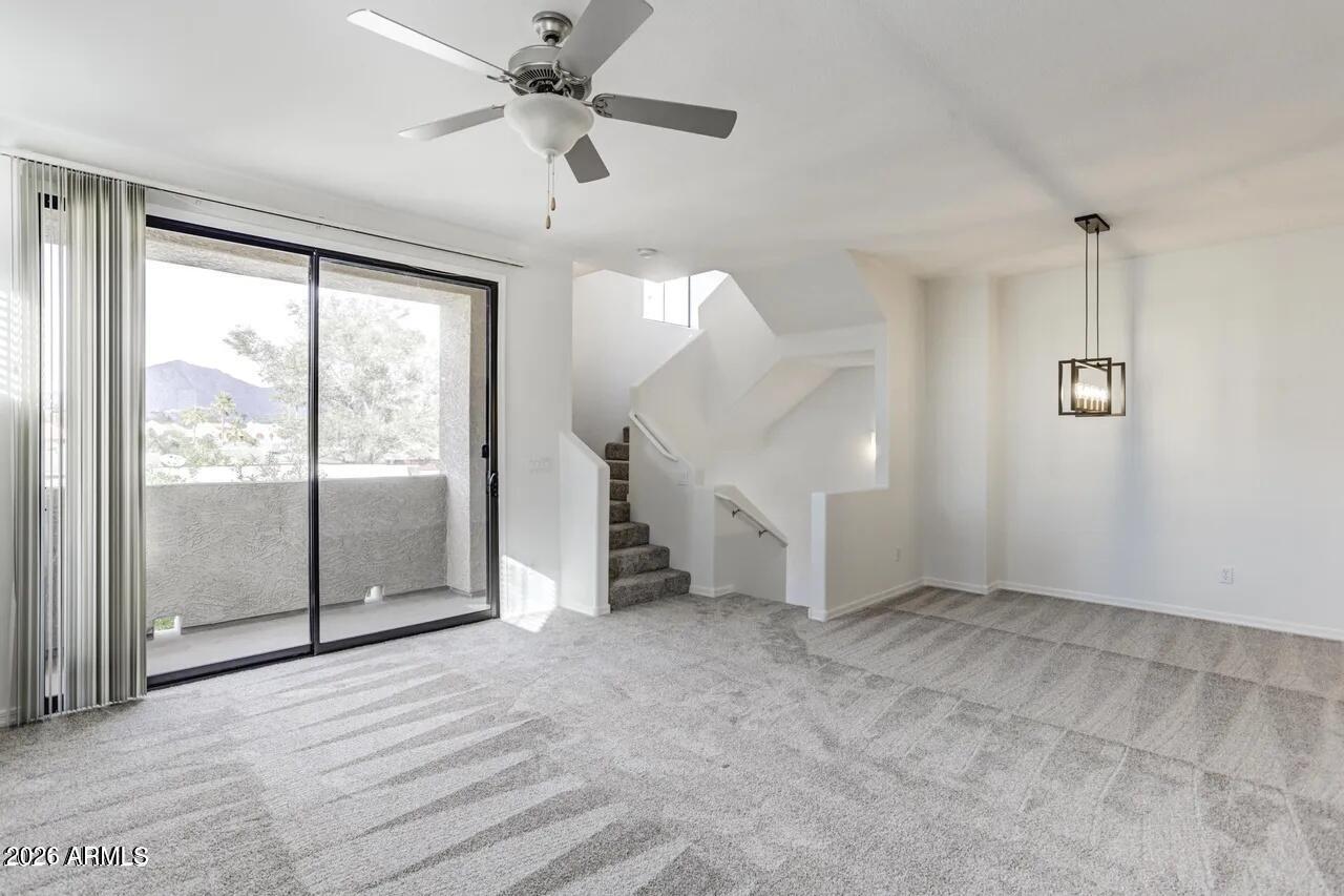 RESIDENCES AT OAK CONDOMINIUMS 1ST AMD - Residential