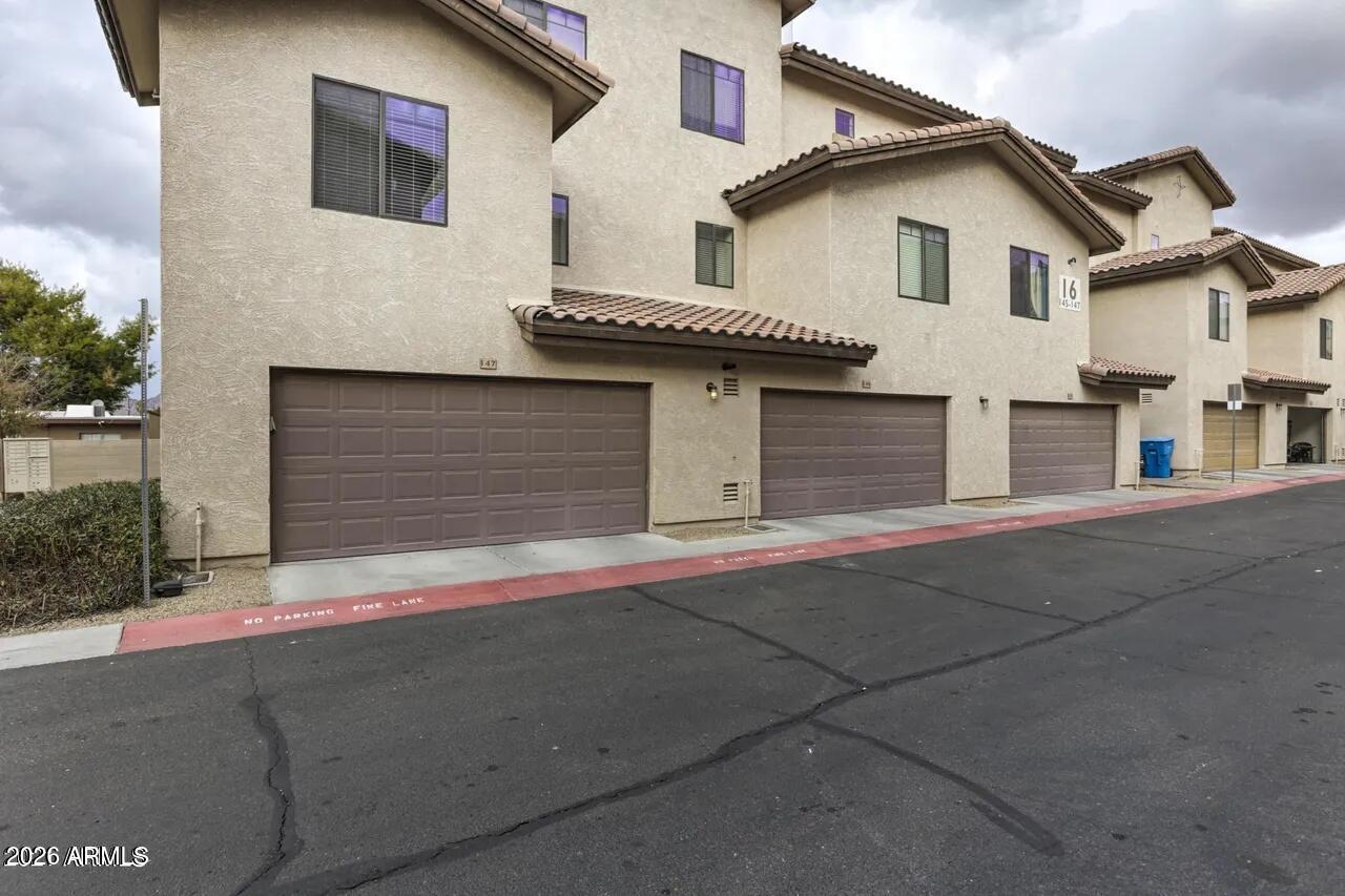 Nestled on the border of Scottsdale and Arcadia, this 2007-built end unit feels like NEW! Enjoy a newer HVAC system (2023) and fresh interior paint (2026), plus the airy, light-and-bright feel that only an end unit delivers with extra windows. Imagine your new life minutes from Old Town Scottsdale, the 202 freeway, Mill Ave, and all the greatest dining spots in Arcadia and the Biltmore! Take in stunning Camelback Mountain views from the great room and master bedroom. Truly turn-key and move-in ready--this one won't last long.