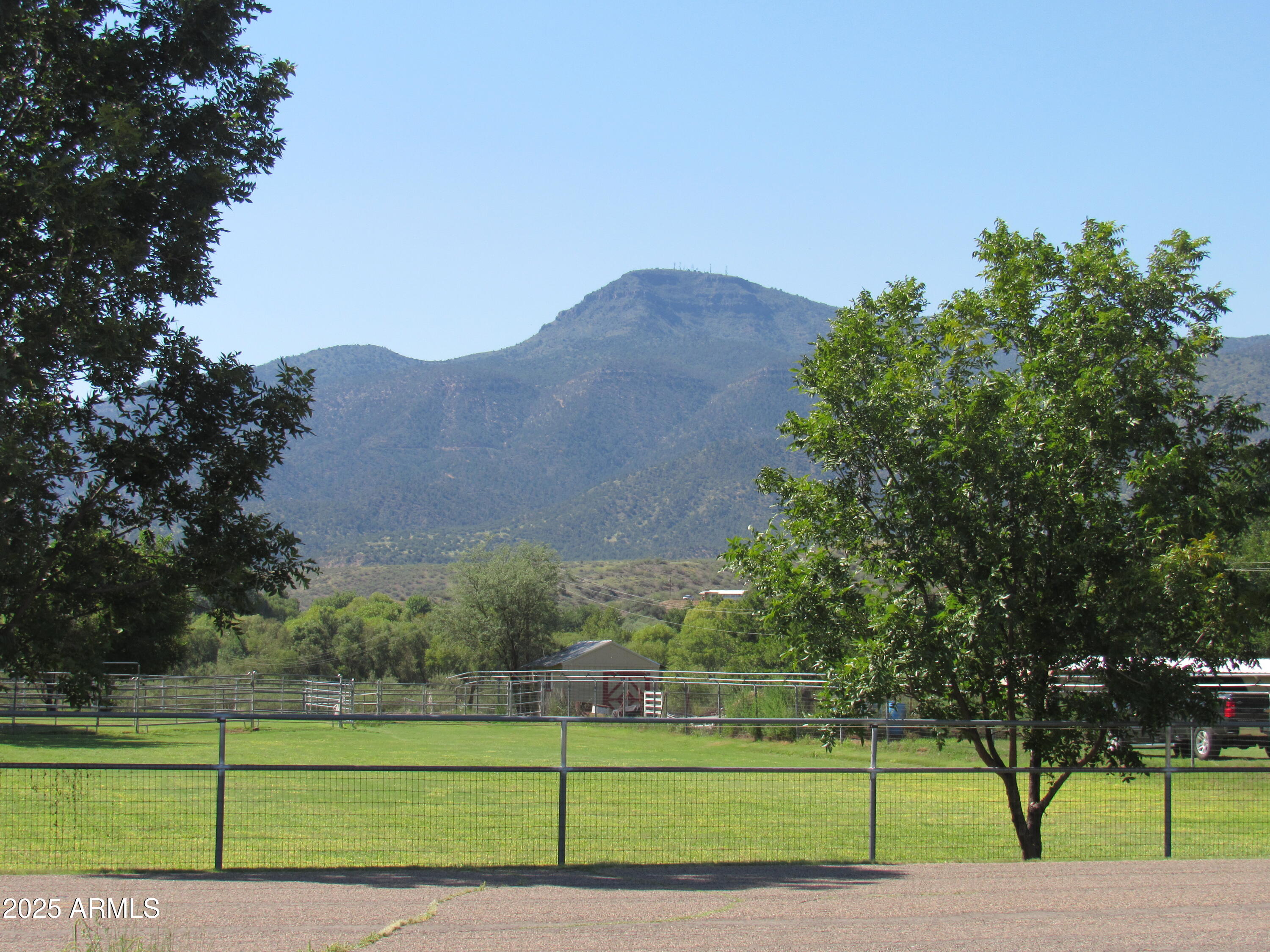 Come take a look at these incomparable lots in the greenbelt of Camp Verde! Spectacular level lots, underground flood irrigation already installed, paved road, tremendous views in an ideal location. Homes only subdivision. Come out and take a look.