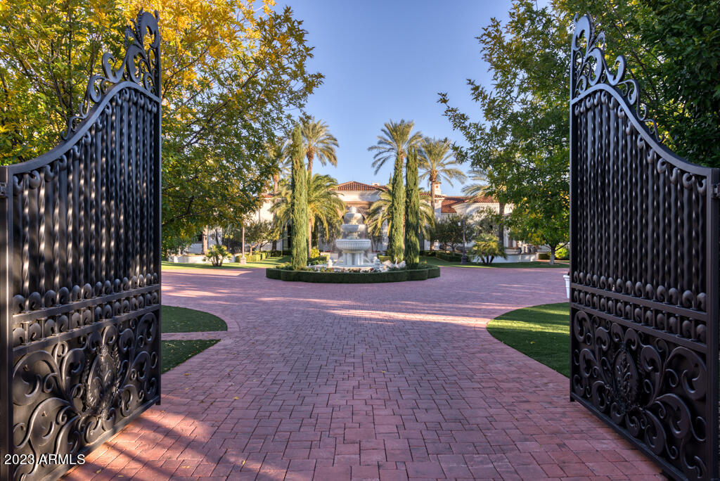 Mummy Mountain Estates - Residential