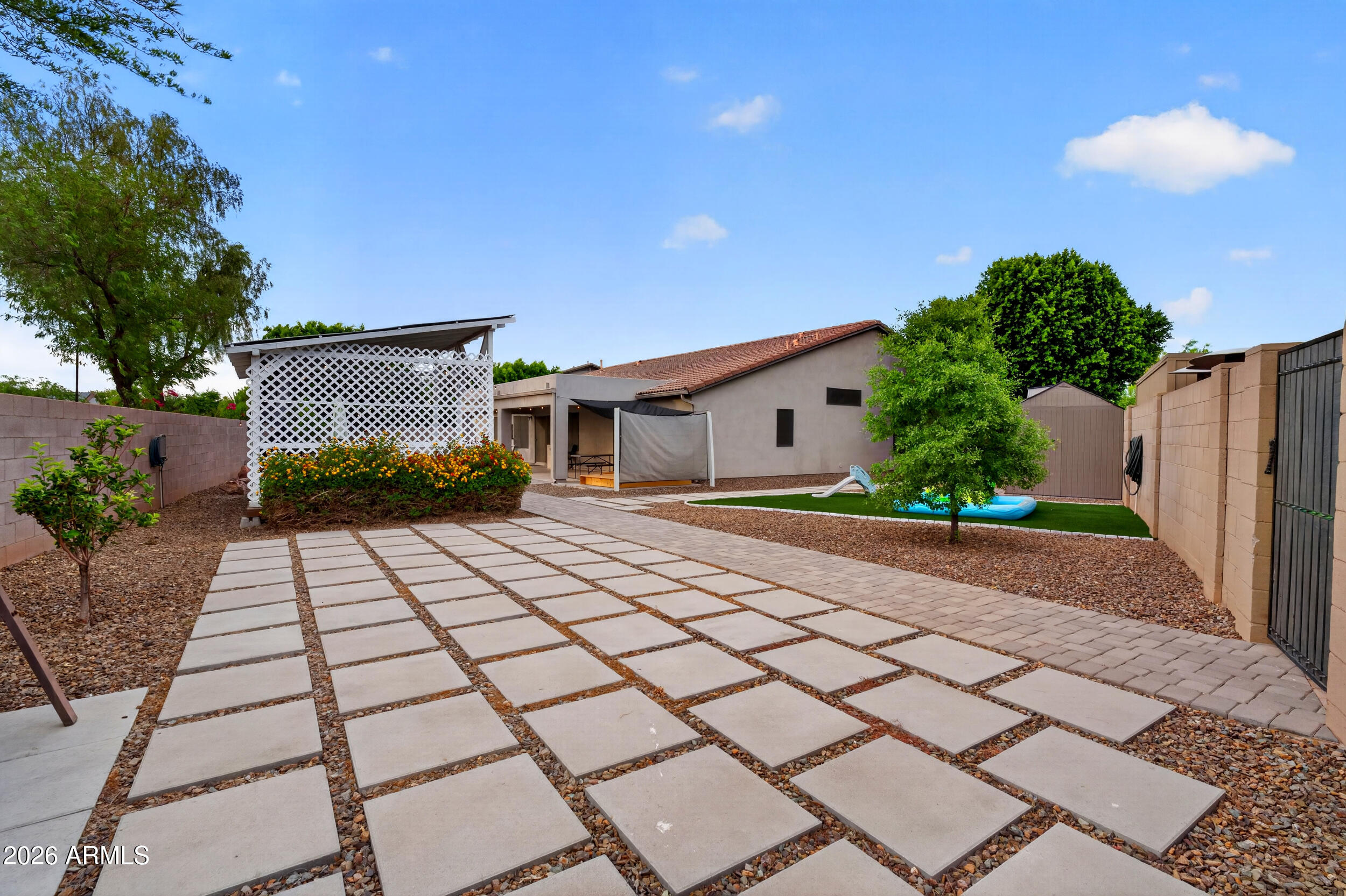 GATEWAY RANCH - Residential