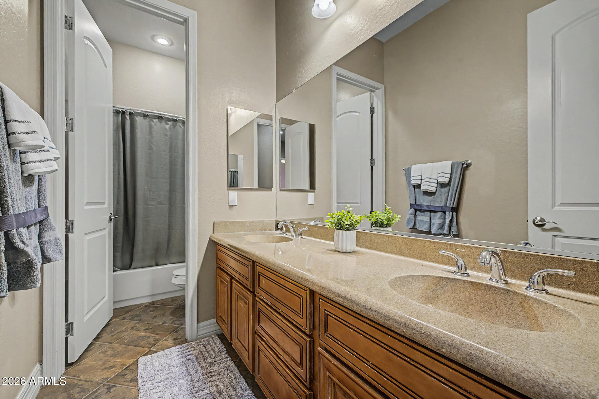 ABRALEE MEADOW - Residential
