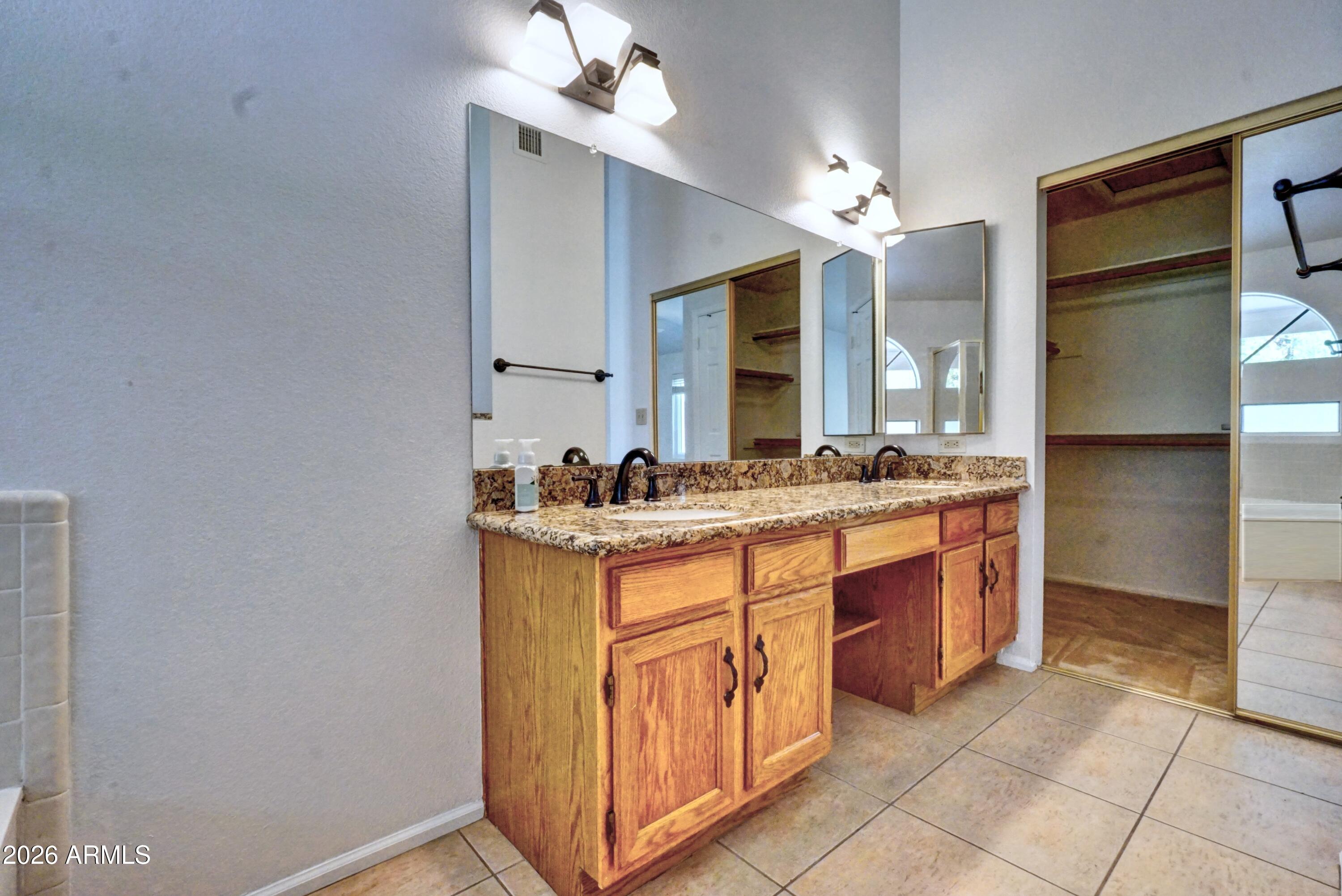 HIGHLANDS AT MOUNTAIN PARK RANCH - Residential