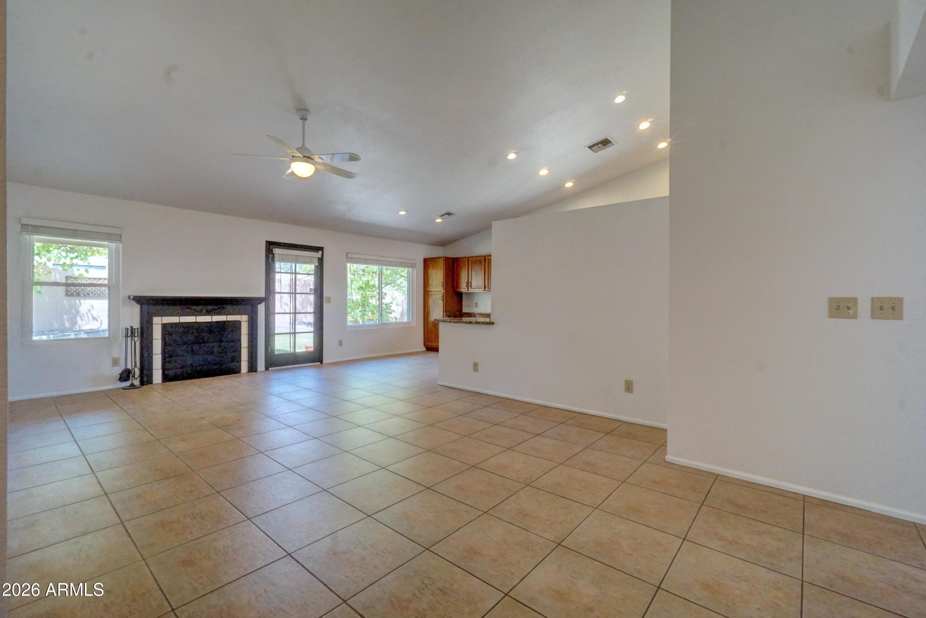 HIGHLANDS AT MOUNTAIN PARK RANCH - Residential