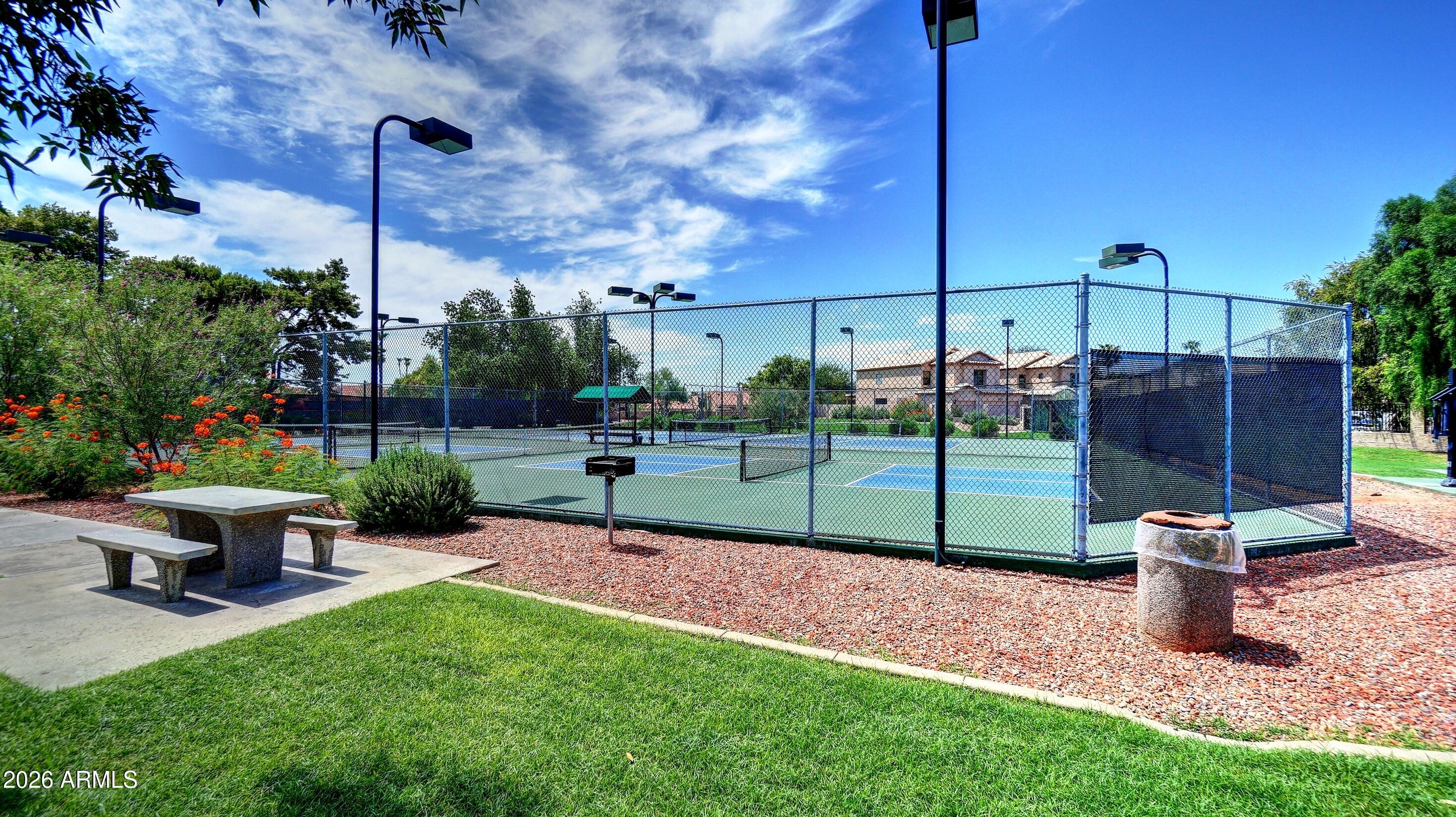 HIGHLANDS AT MOUNTAIN PARK RANCH - Residential