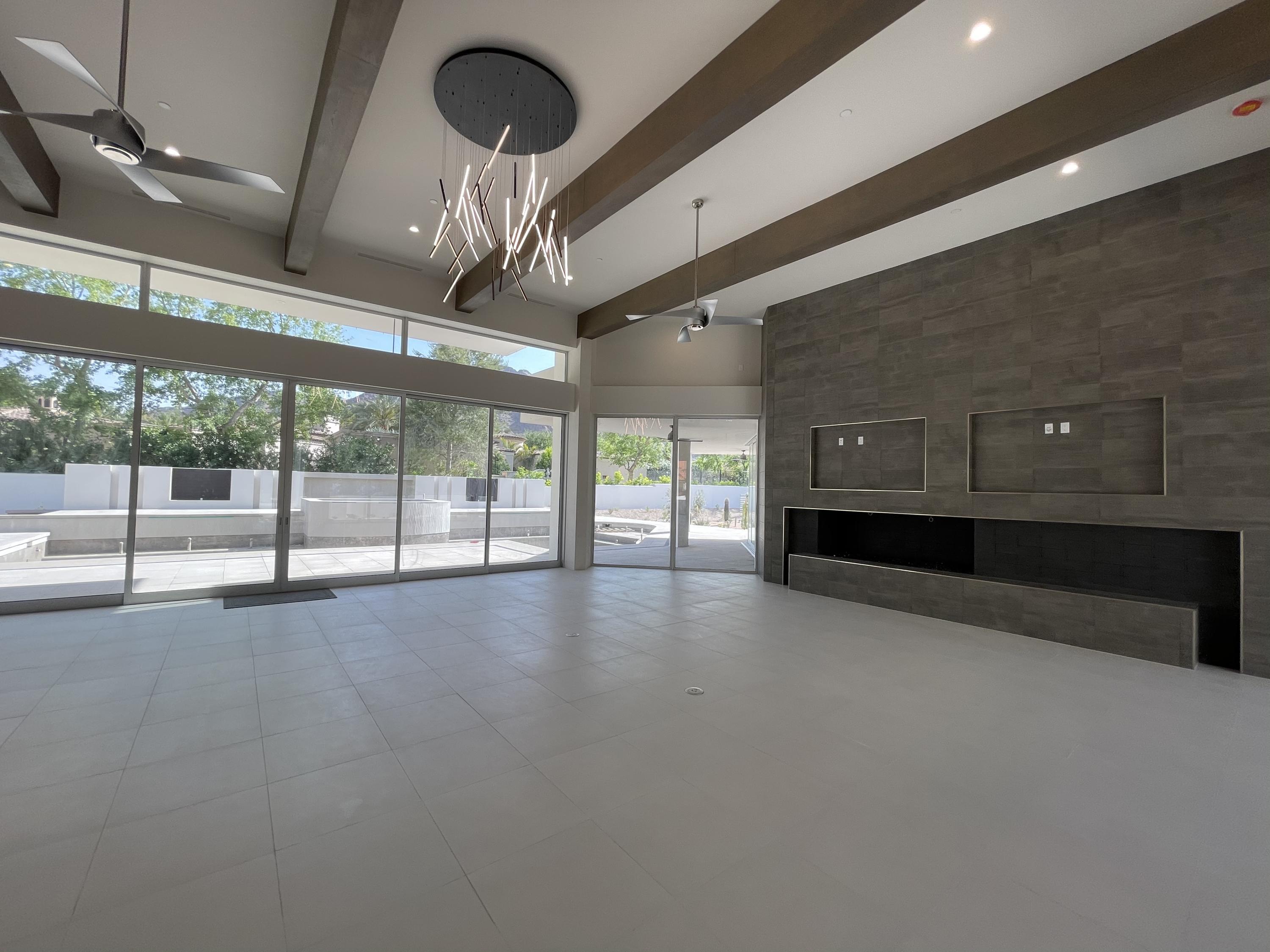 MOUNTAIN SHADOWS ACRES - Residential