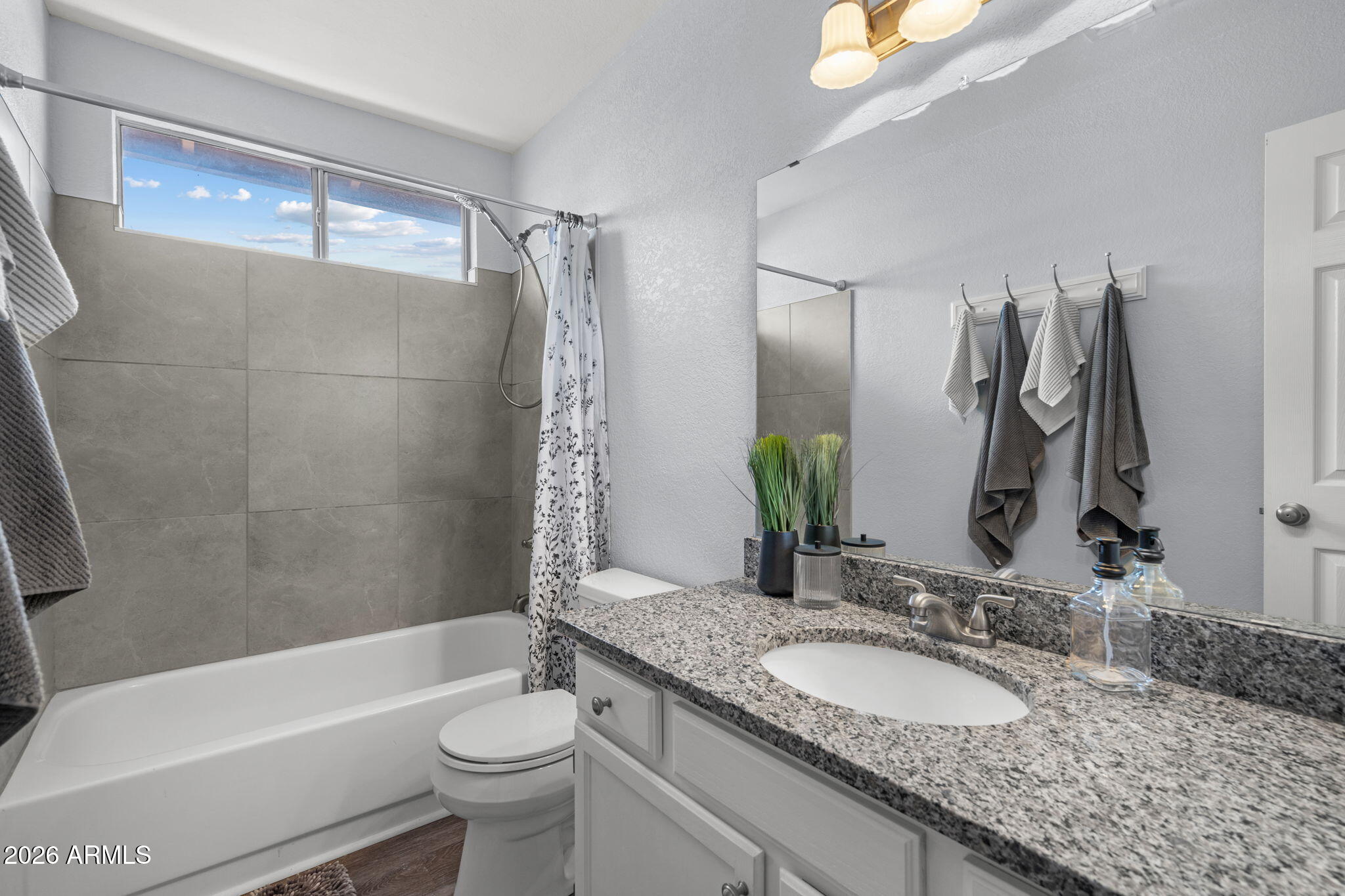 NORTH RANCH - Residential