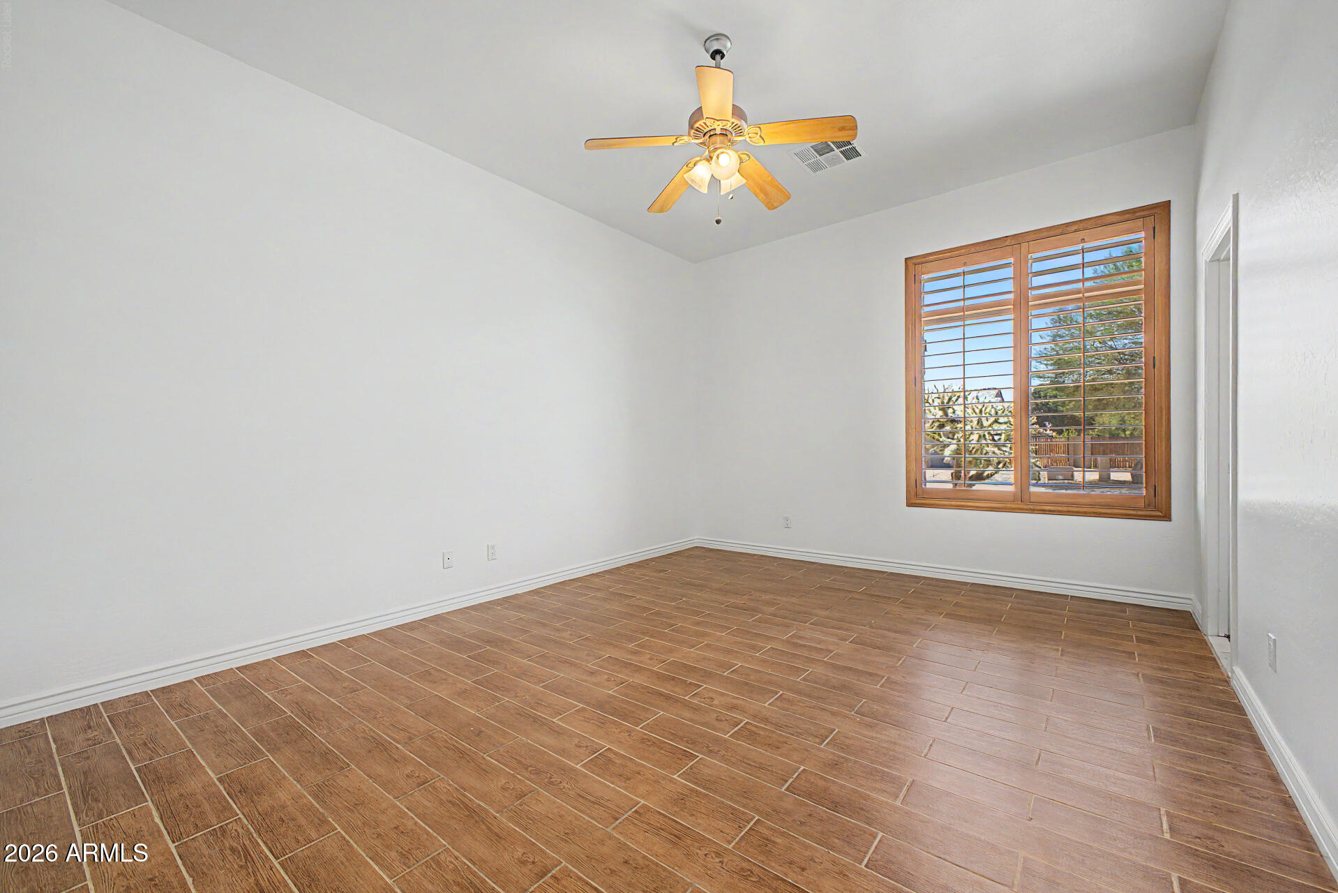 DREAMING SUMMIT UNIT 3A - Residential