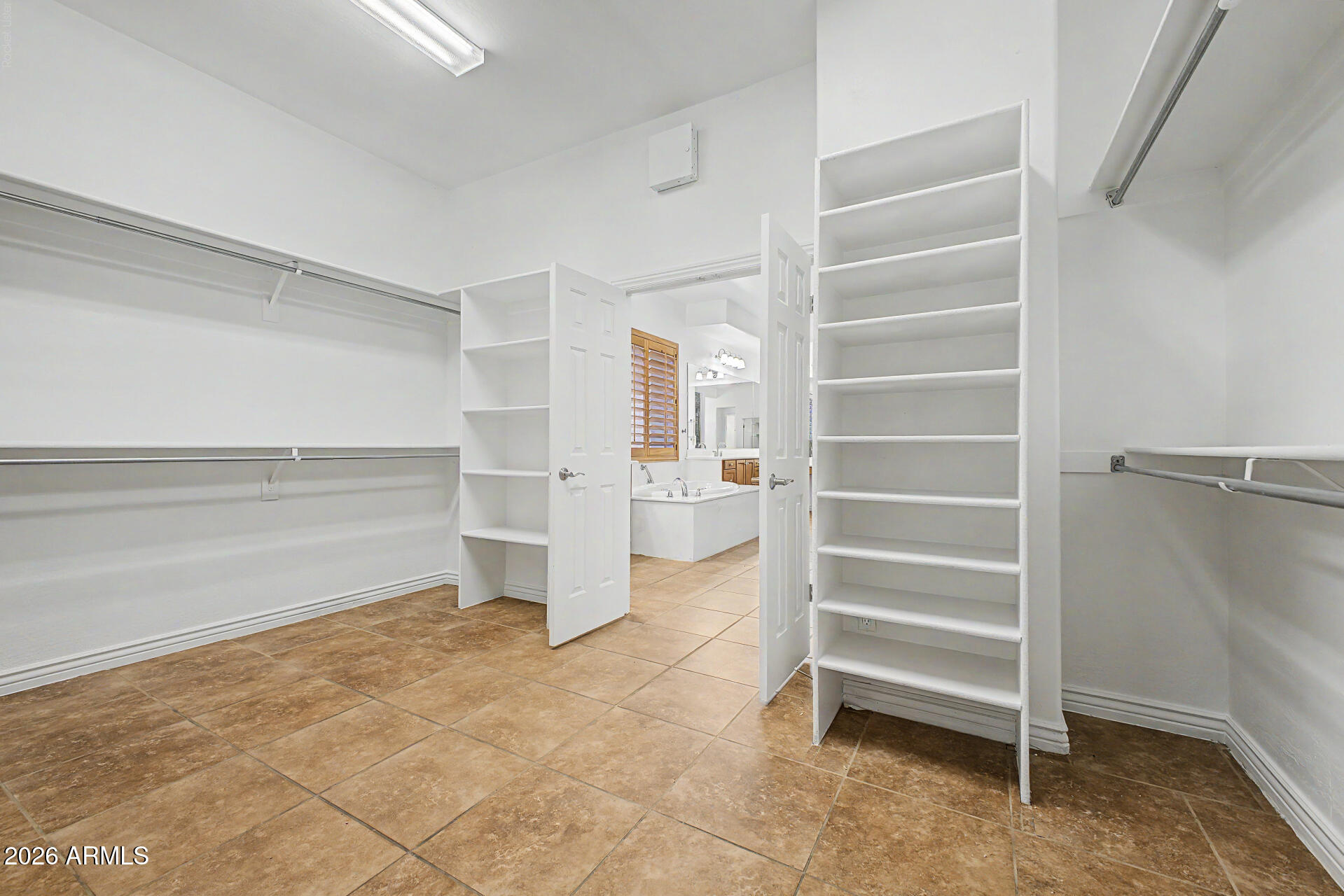 DREAMING SUMMIT UNIT 3A - Residential