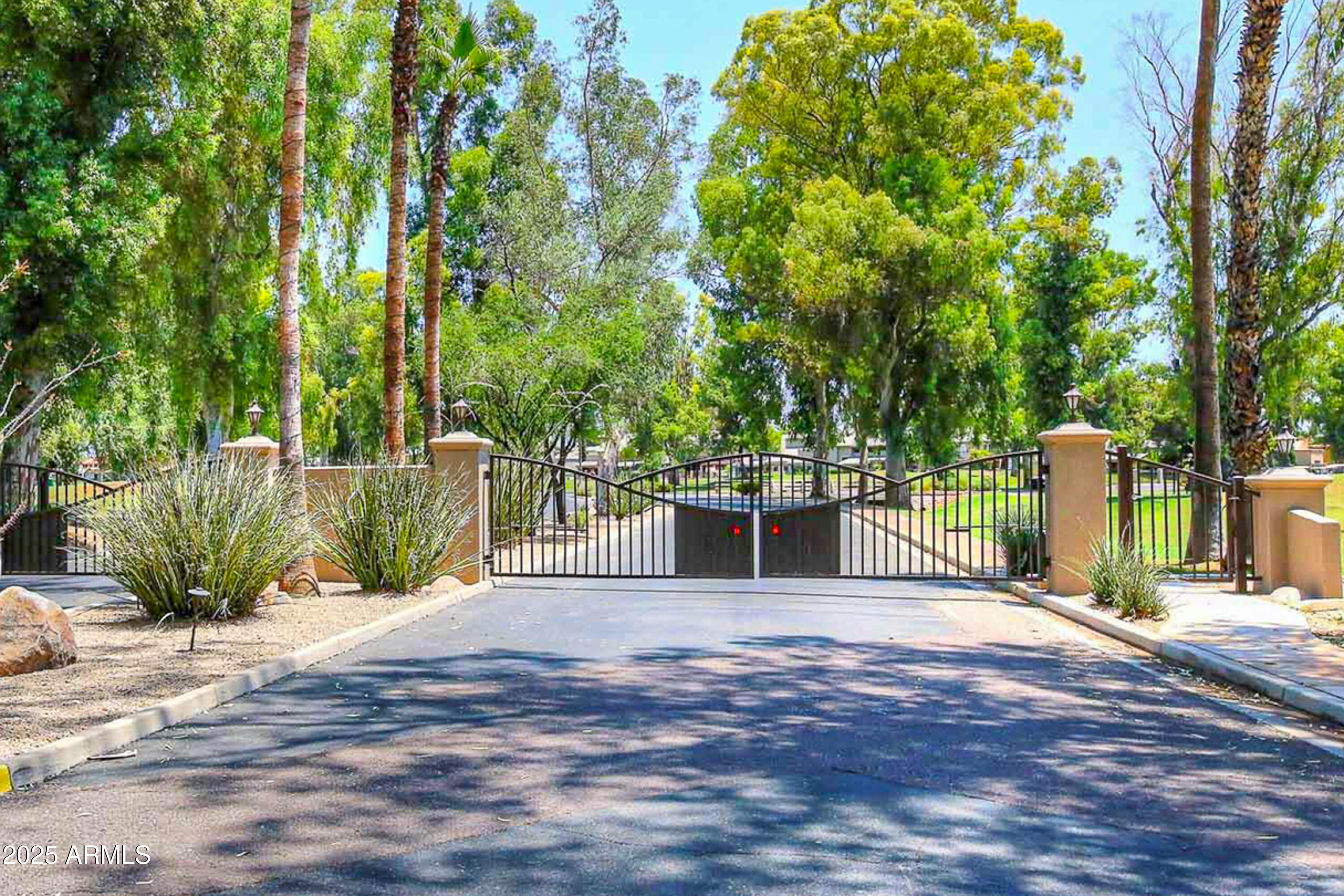 SCOTTSDALE COUNTRY CLUB FOUR - Residential