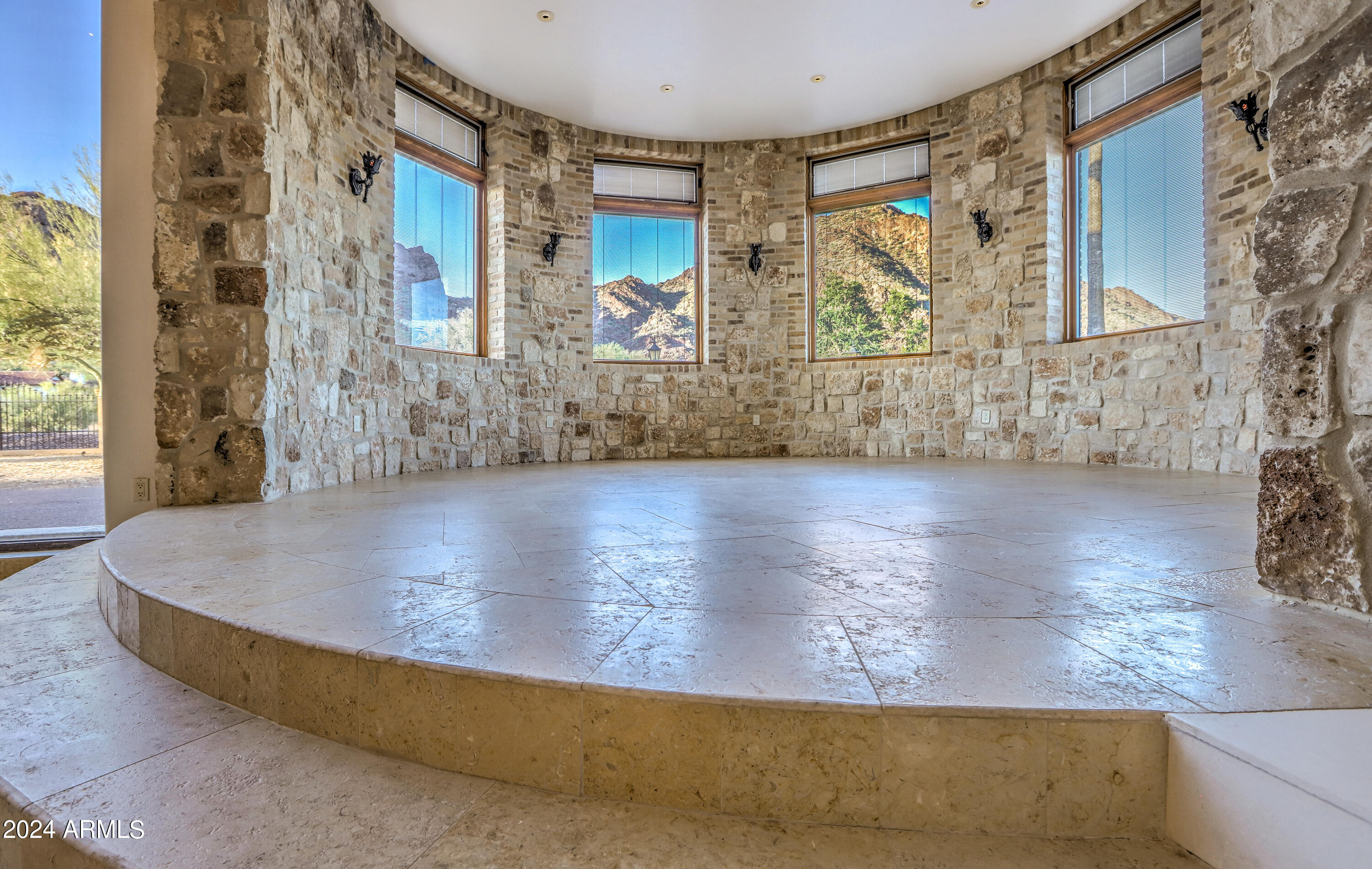 CAMELBACK MOUNTAIN ESTATES PLAT 1 - Residential
