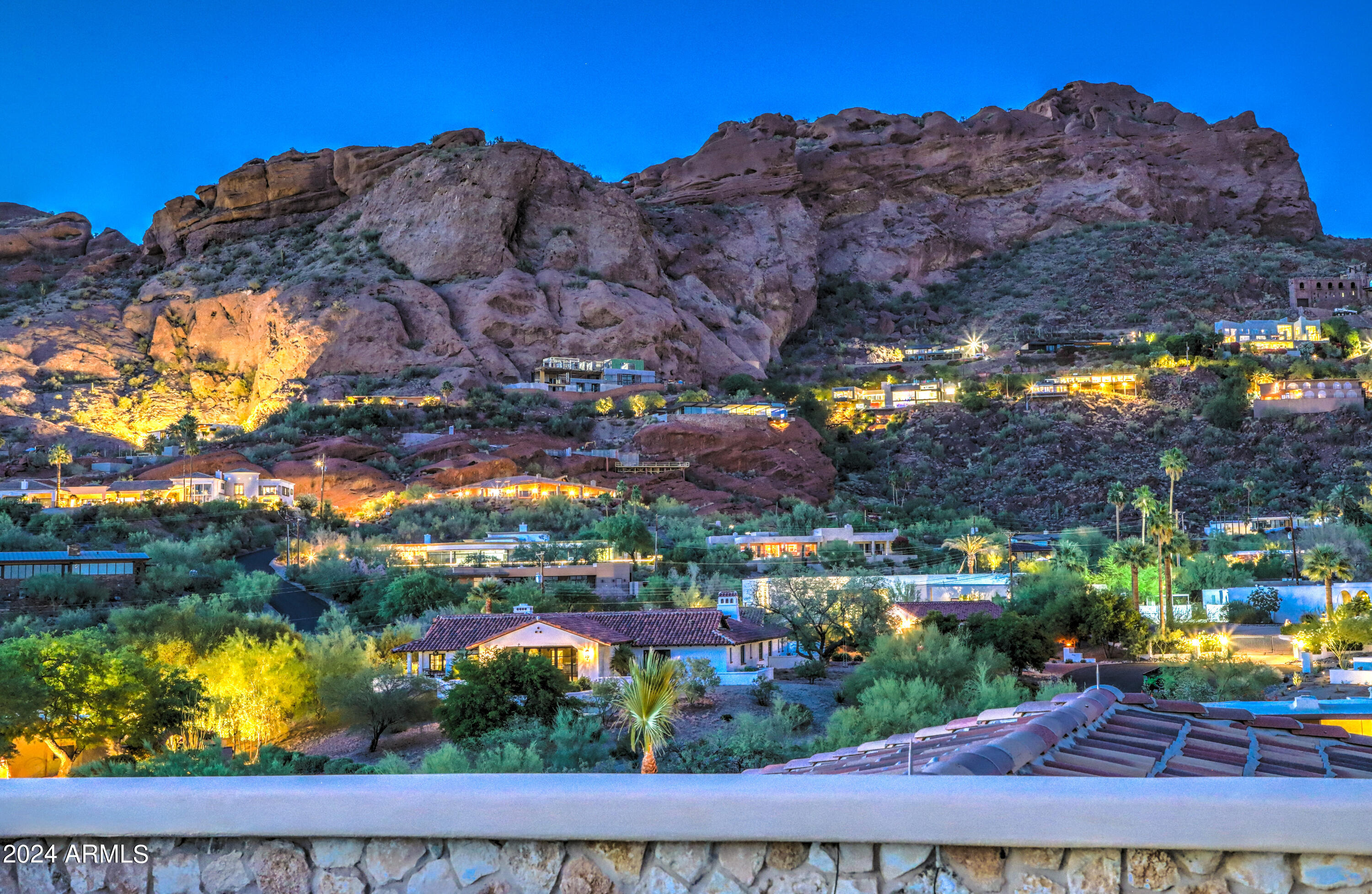 CAMELBACK MOUNTAIN ESTATES PLAT 1 - Residential