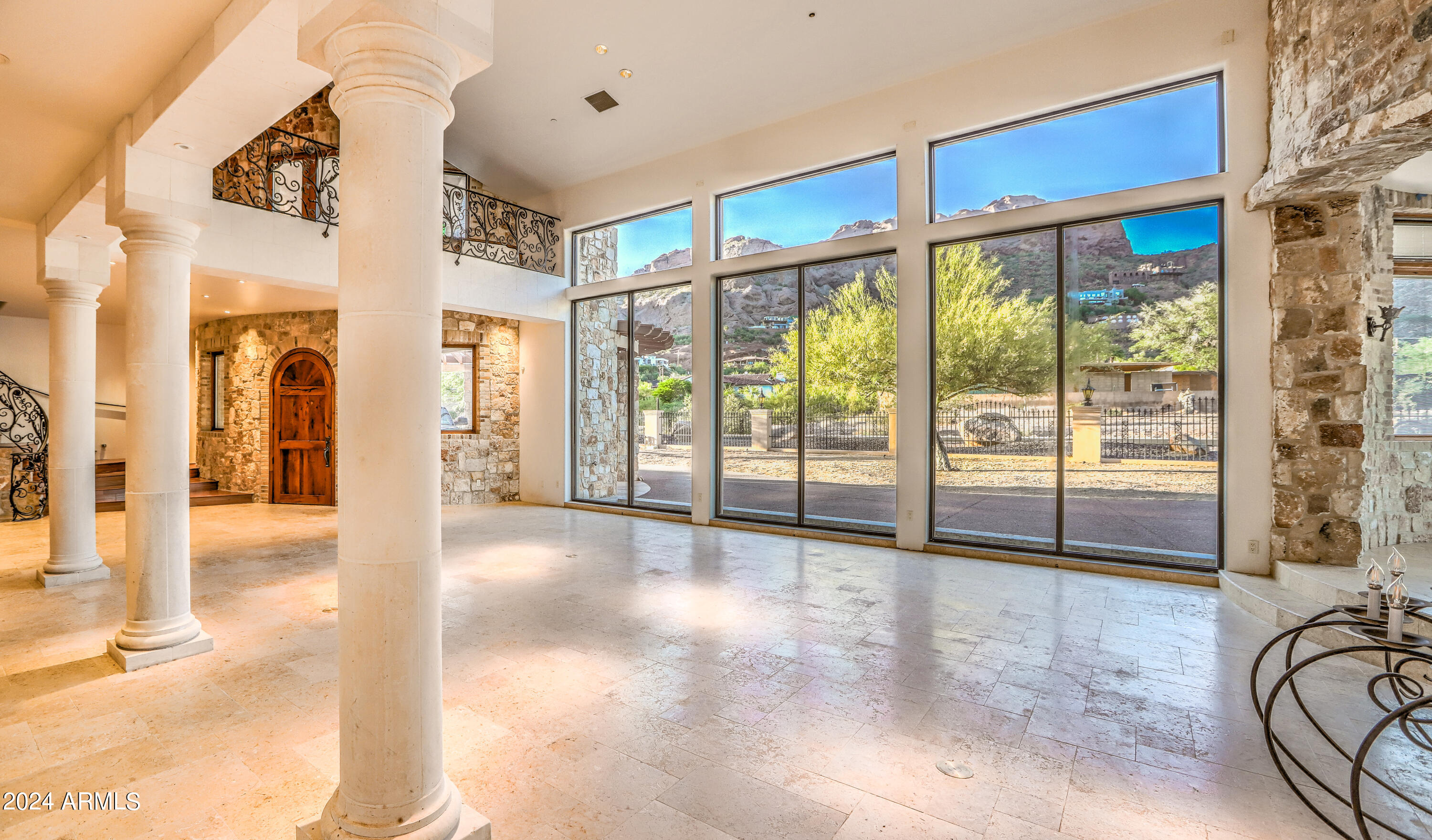 CAMELBACK MOUNTAIN ESTATES PLAT 1 - Residential