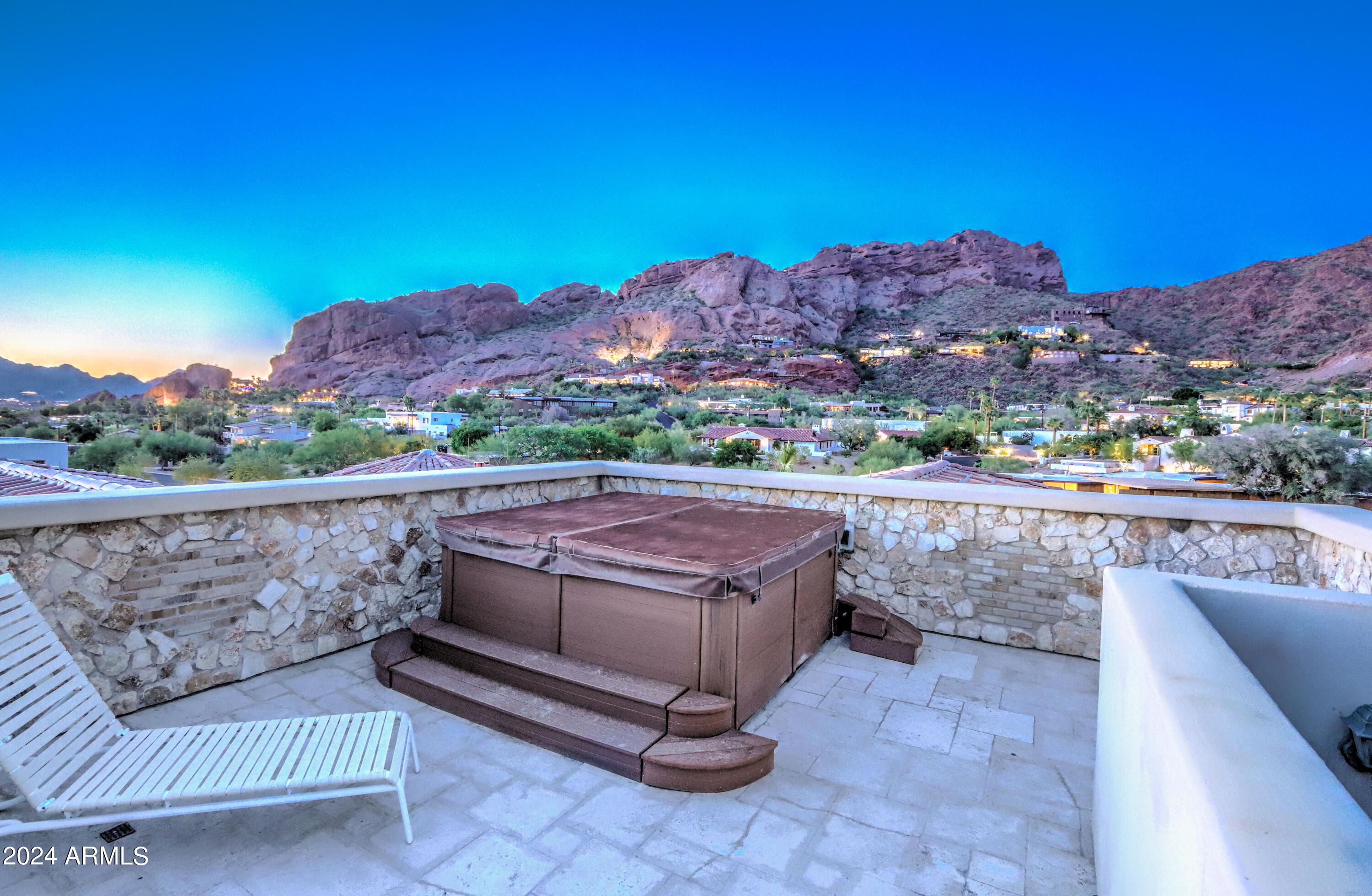 CAMELBACK MOUNTAIN ESTATES PLAT 1 - Residential
