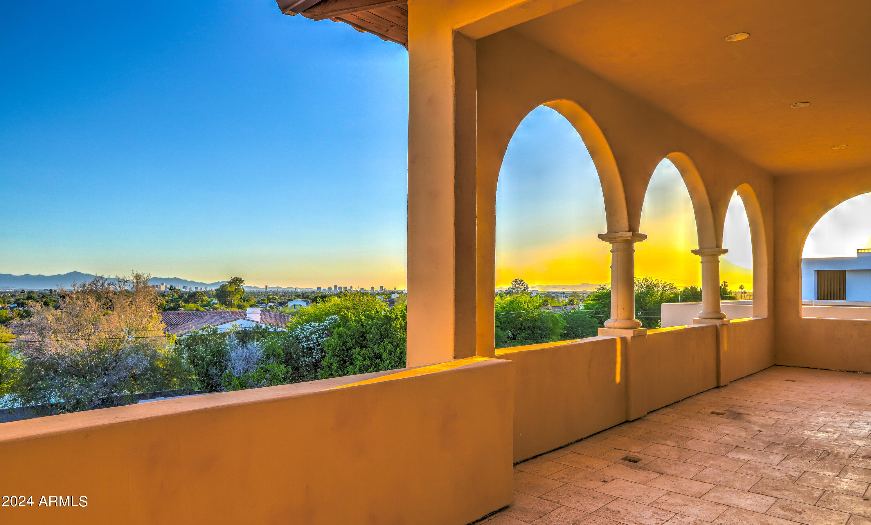 CAMELBACK MOUNTAIN ESTATES PLAT 1 - Residential