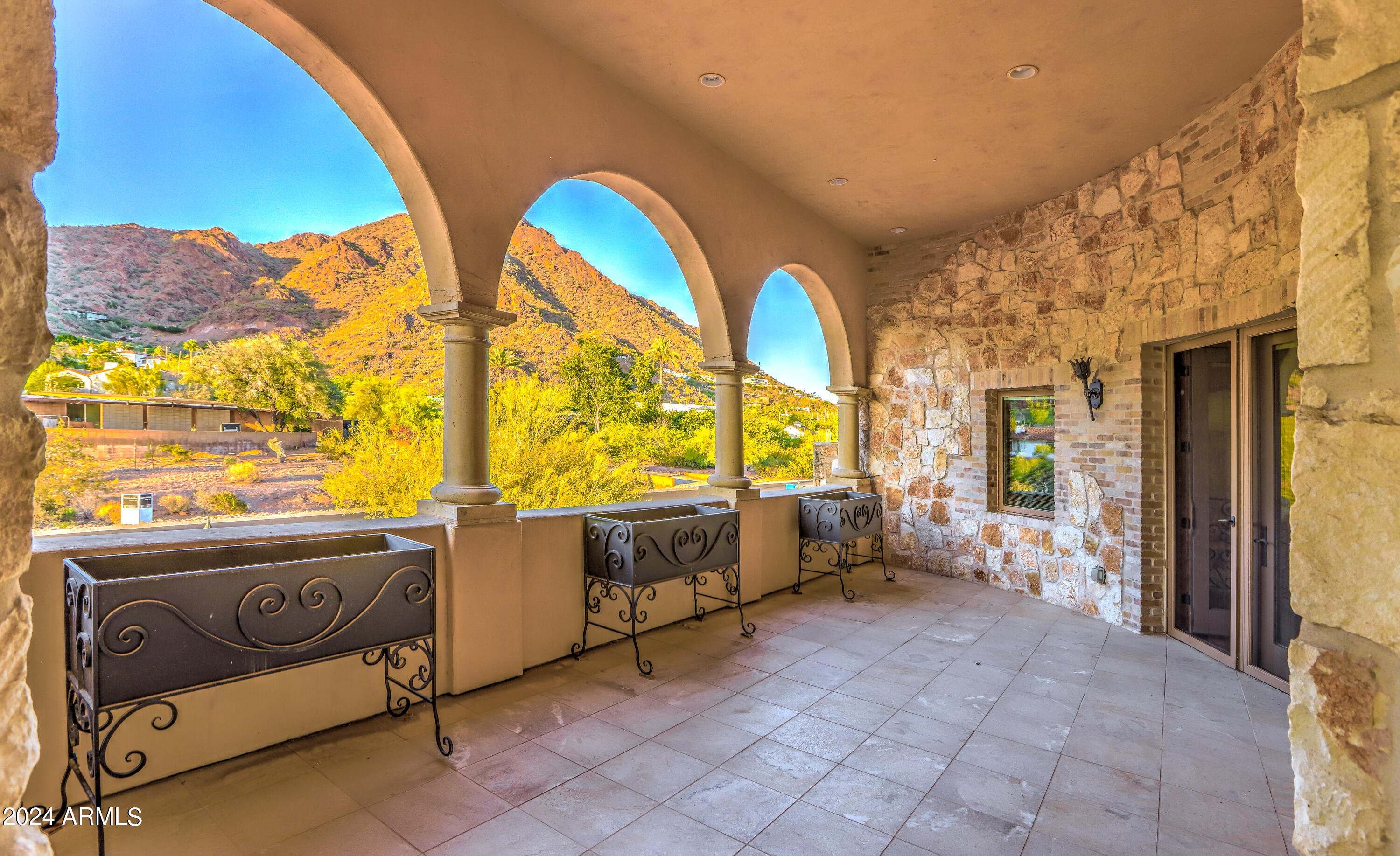 CAMELBACK MOUNTAIN ESTATES PLAT 1 - Residential