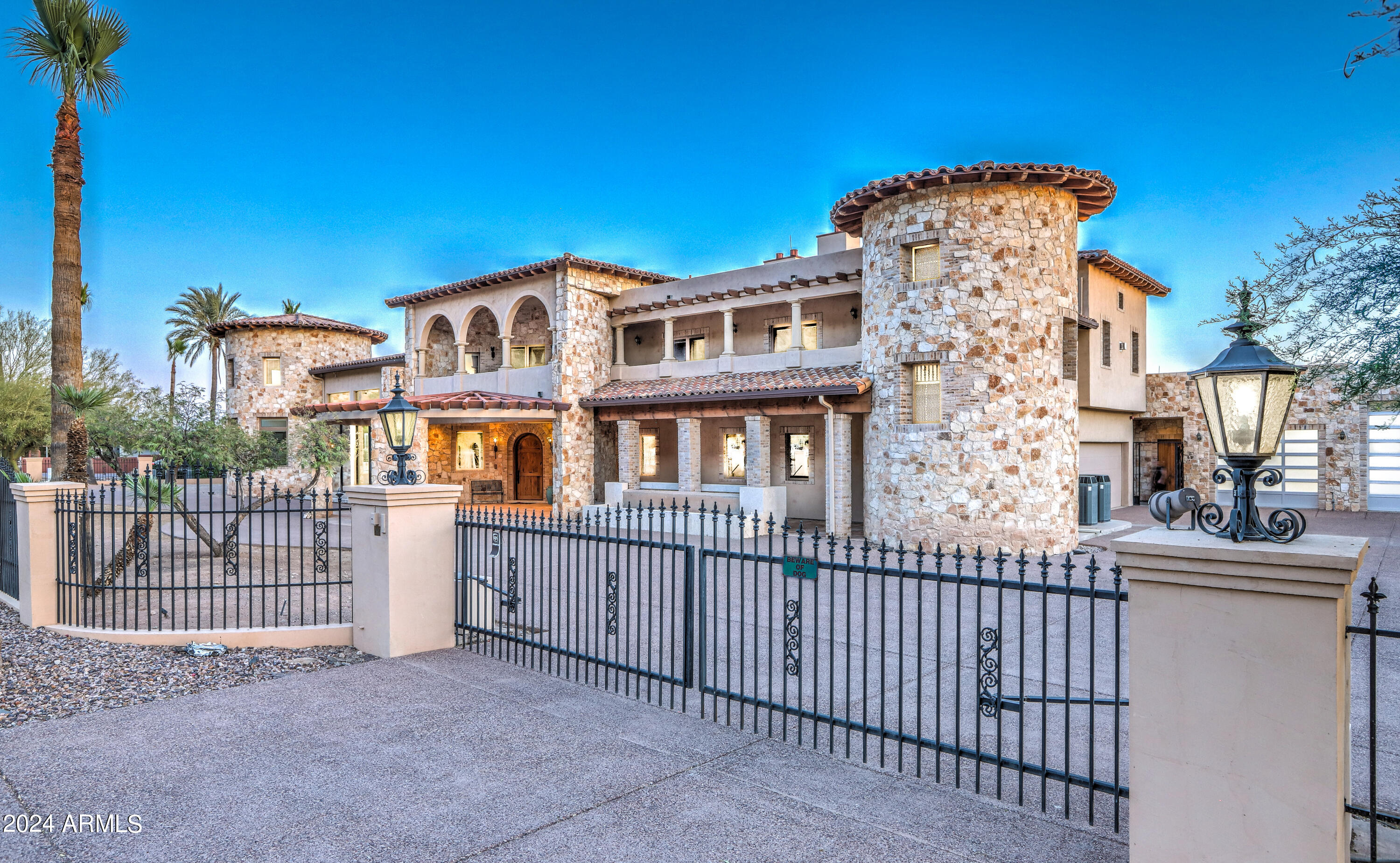 CAMELBACK MOUNTAIN ESTATES PLAT 1 - Residential