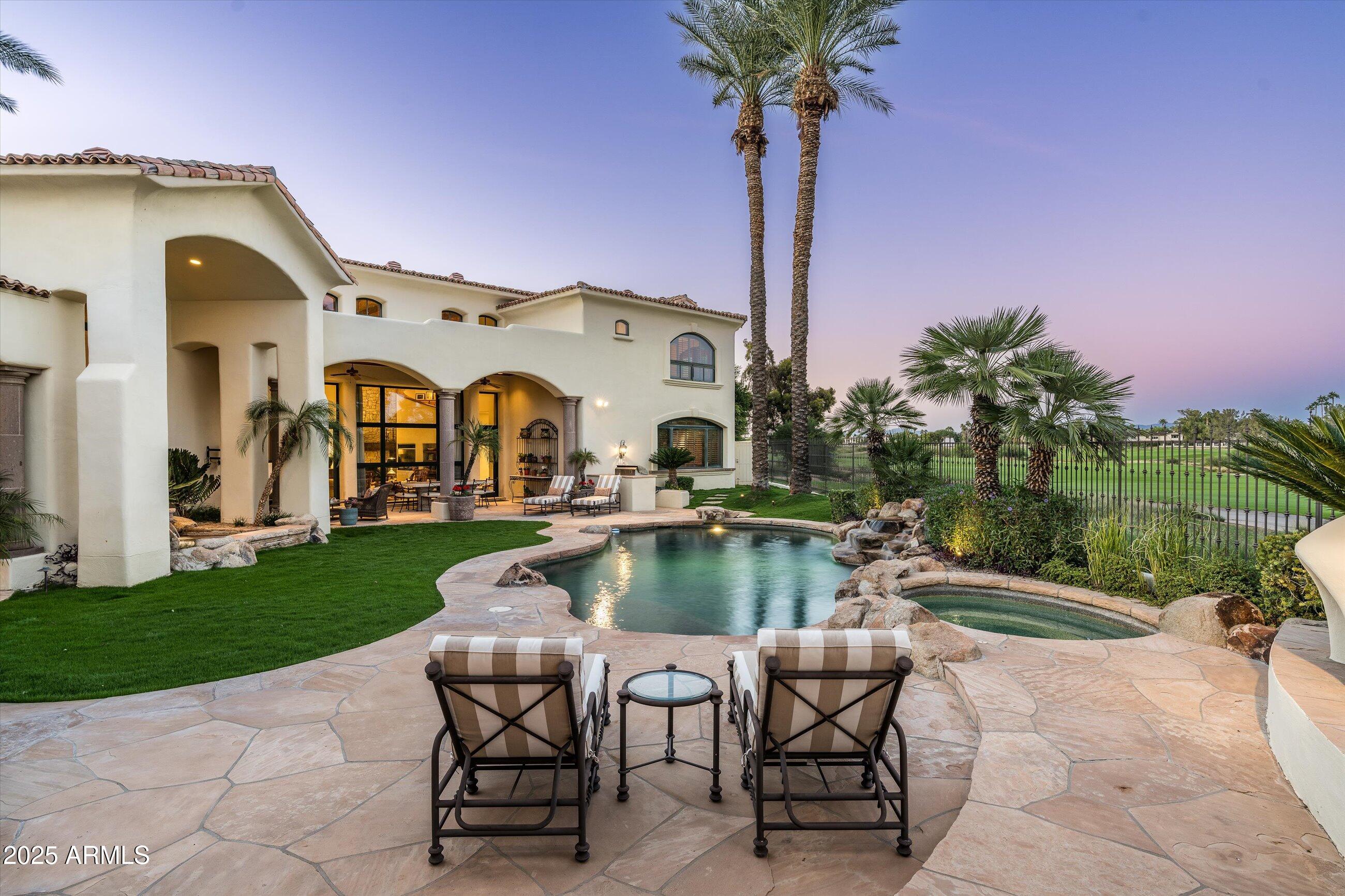 HIDDEN PARADISE - Residential