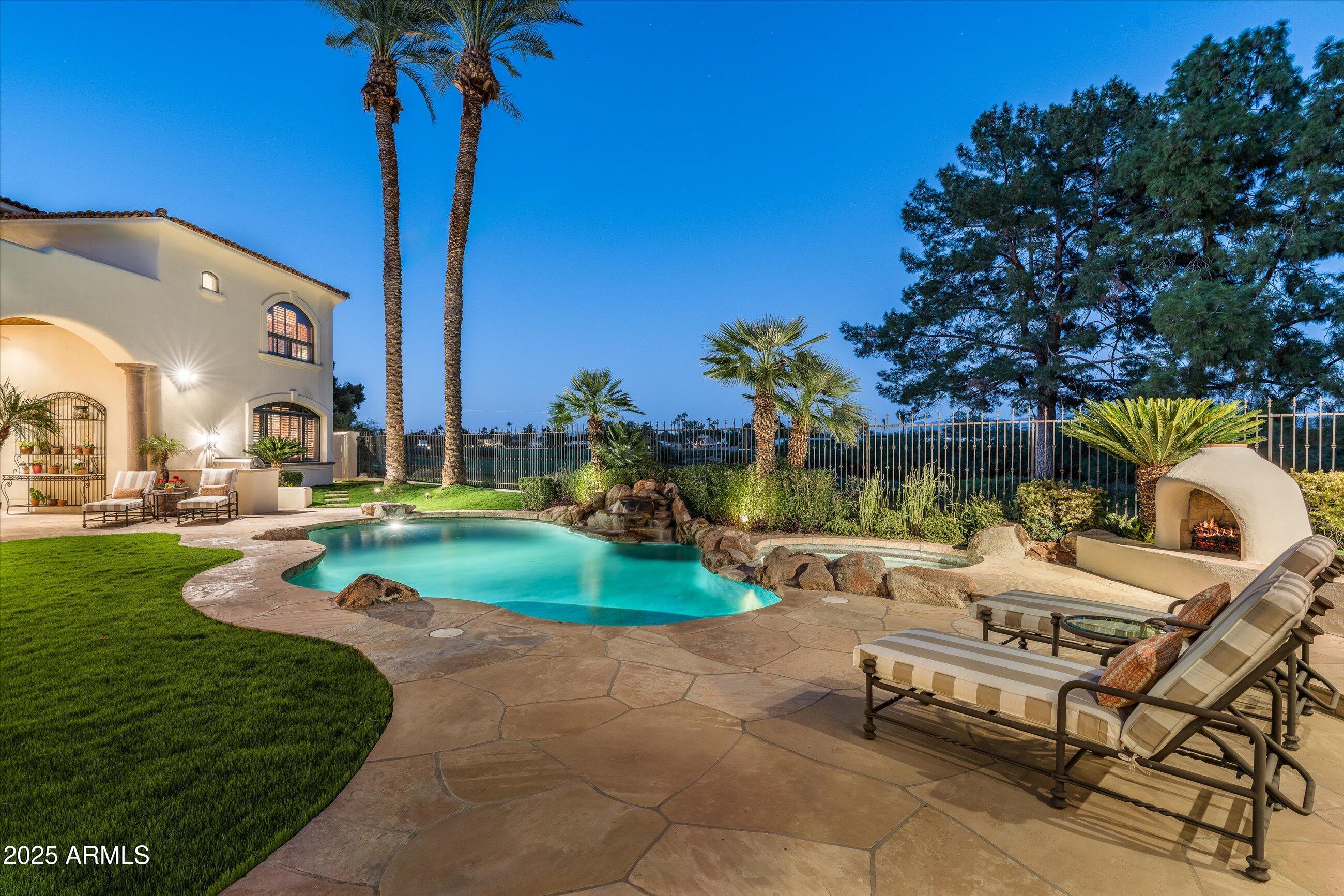 HIDDEN PARADISE - Residential