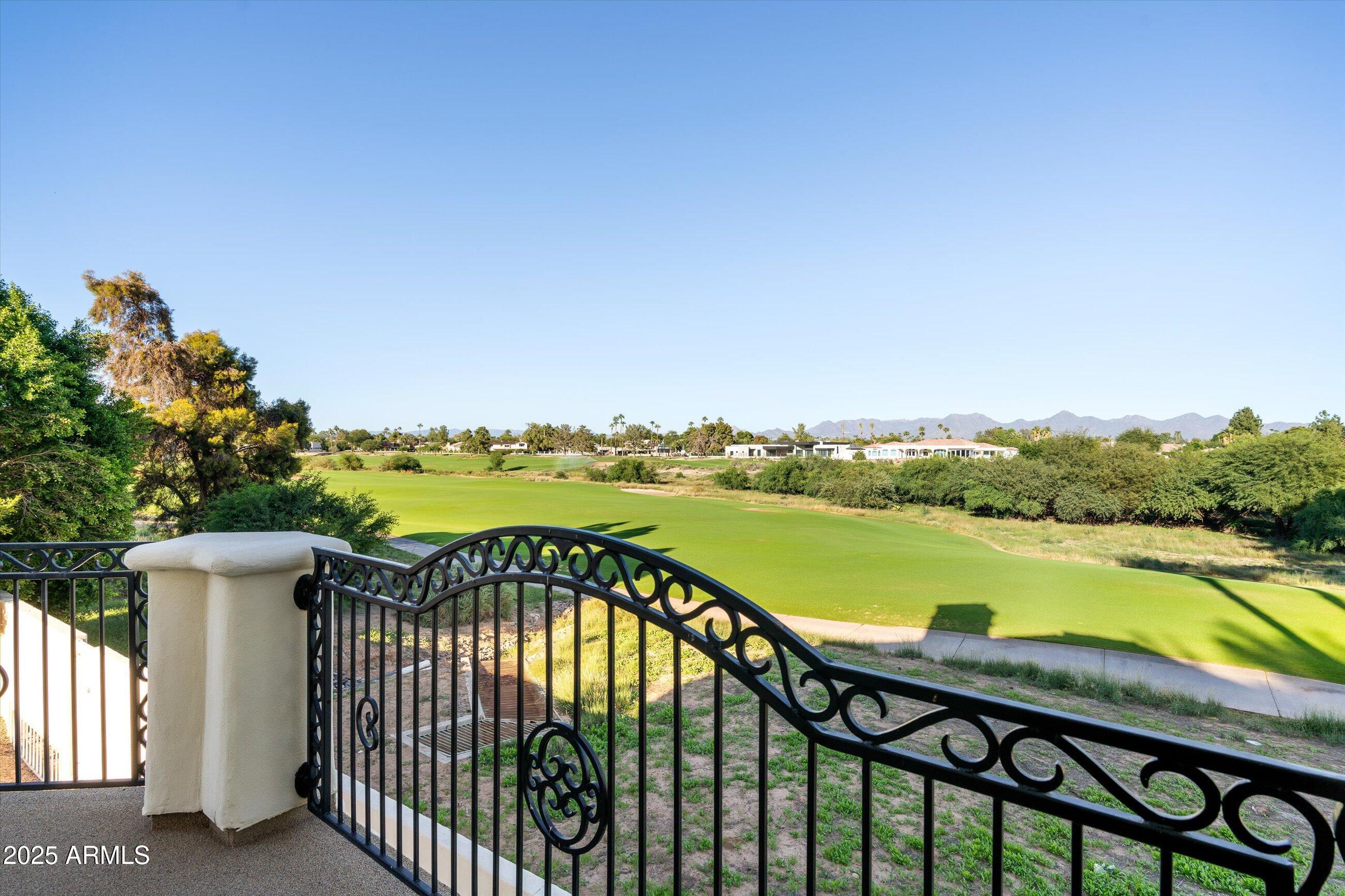 HIDDEN PARADISE - Residential