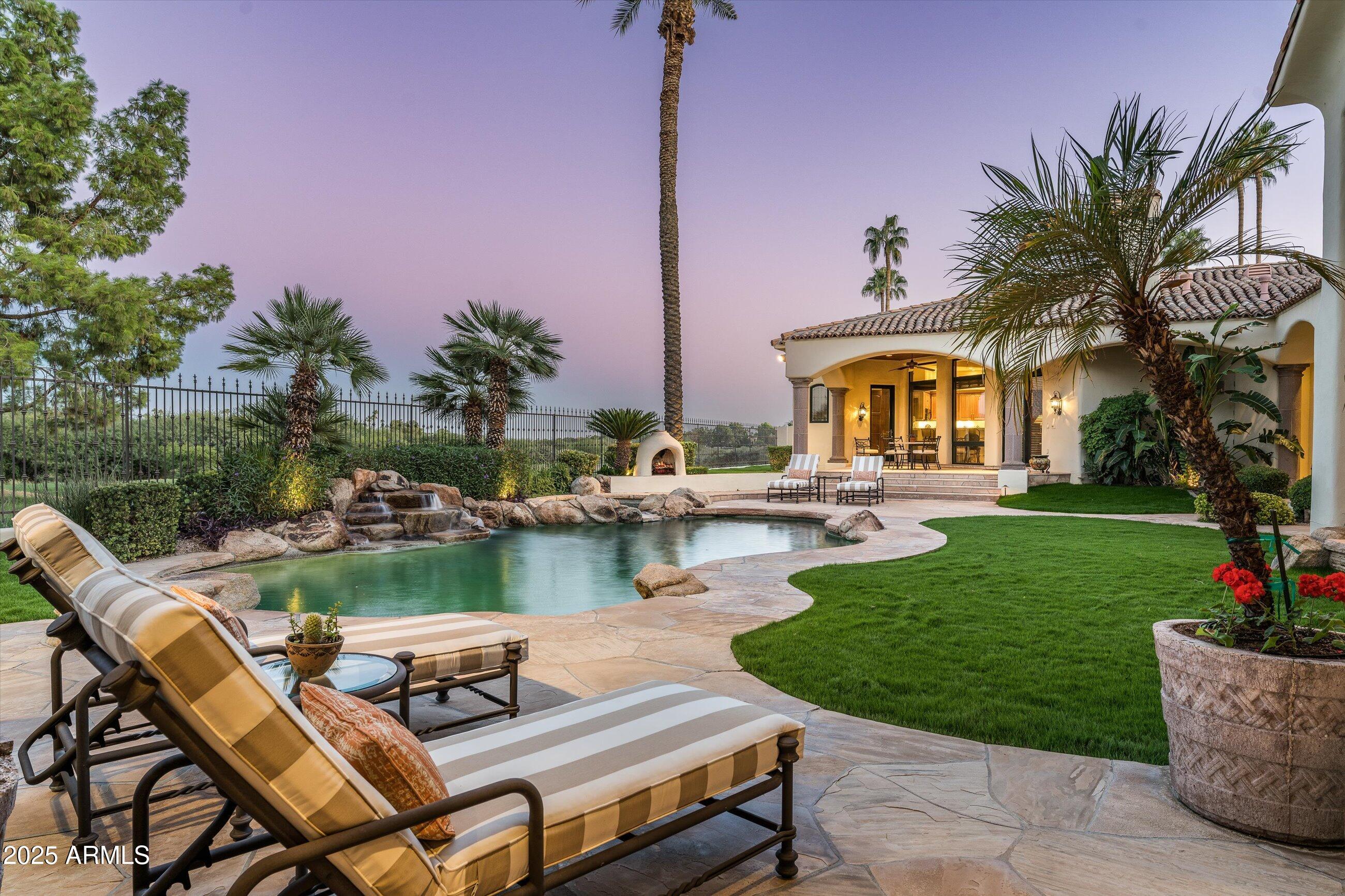 HIDDEN PARADISE - Residential