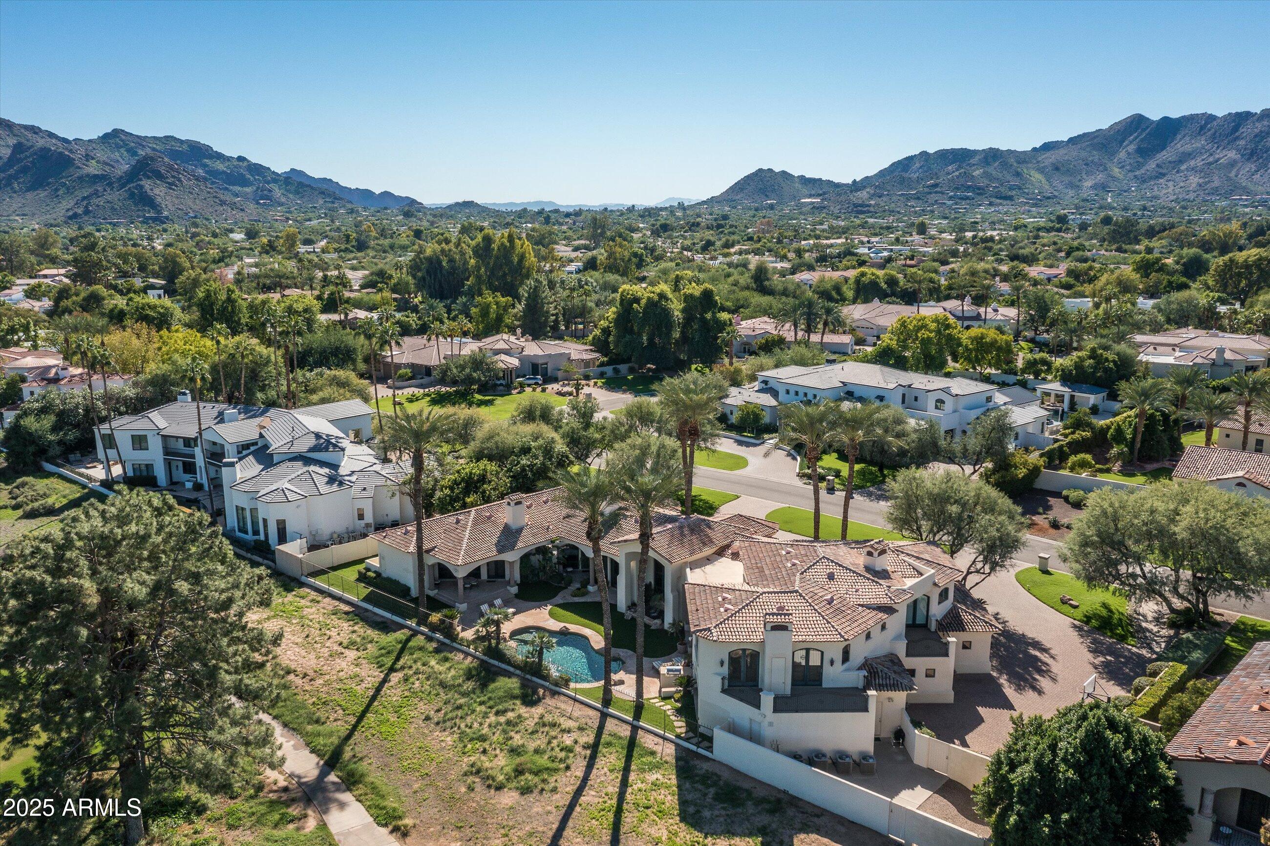HIDDEN PARADISE - Residential