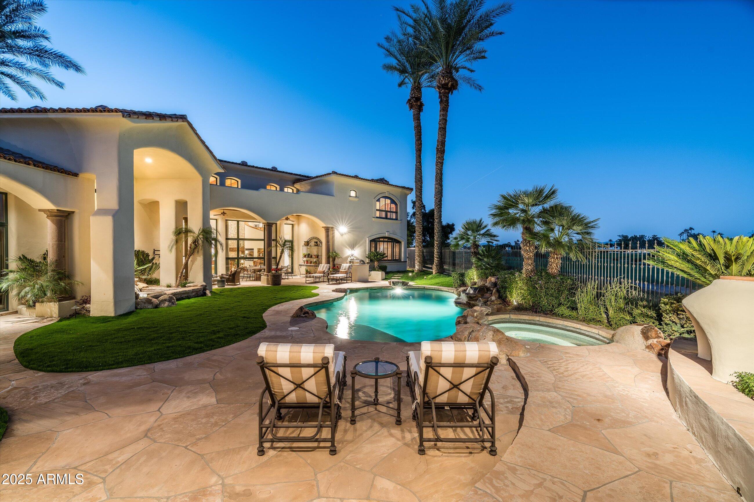 HIDDEN PARADISE - Residential