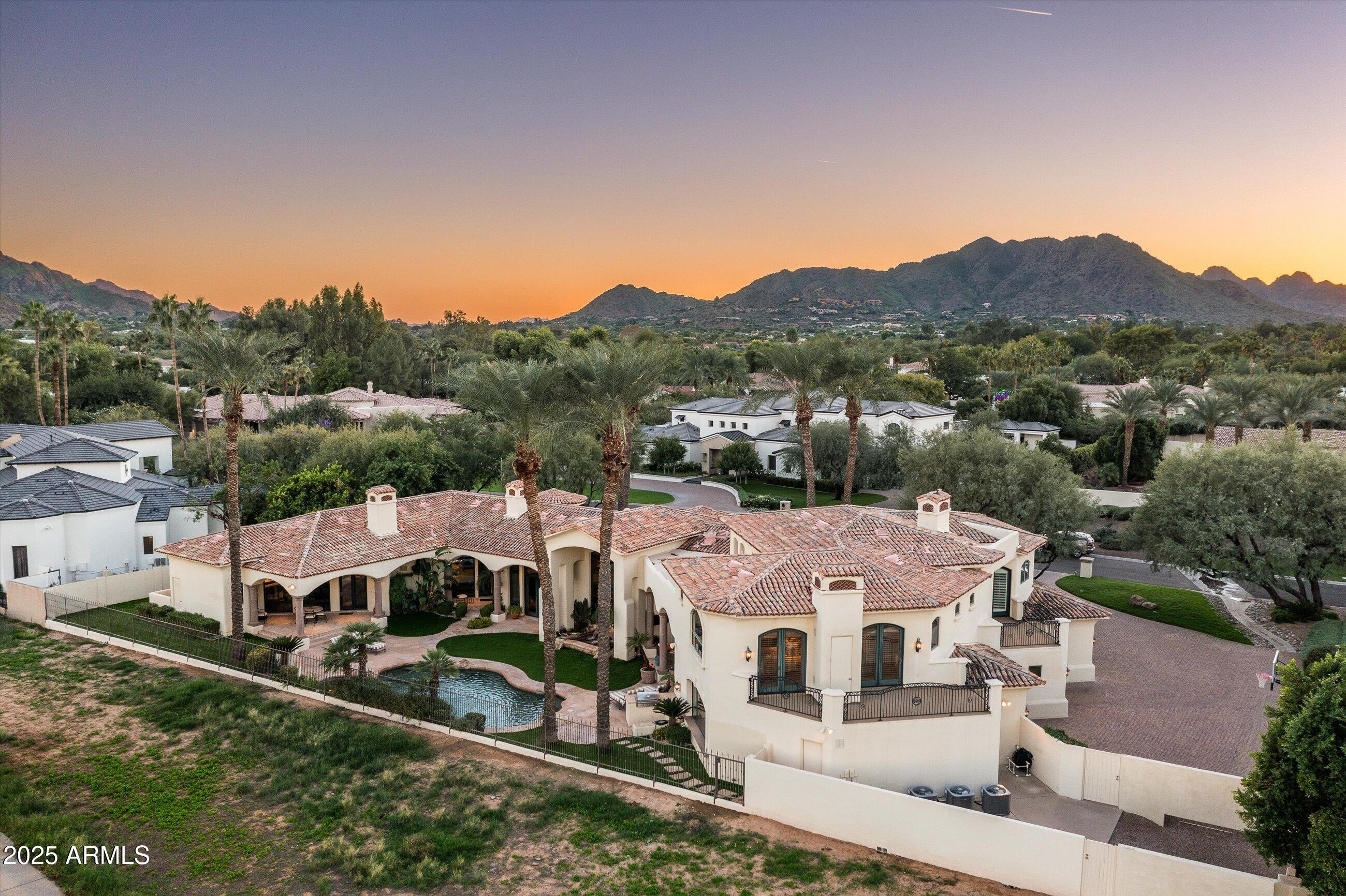 HIDDEN PARADISE - Residential