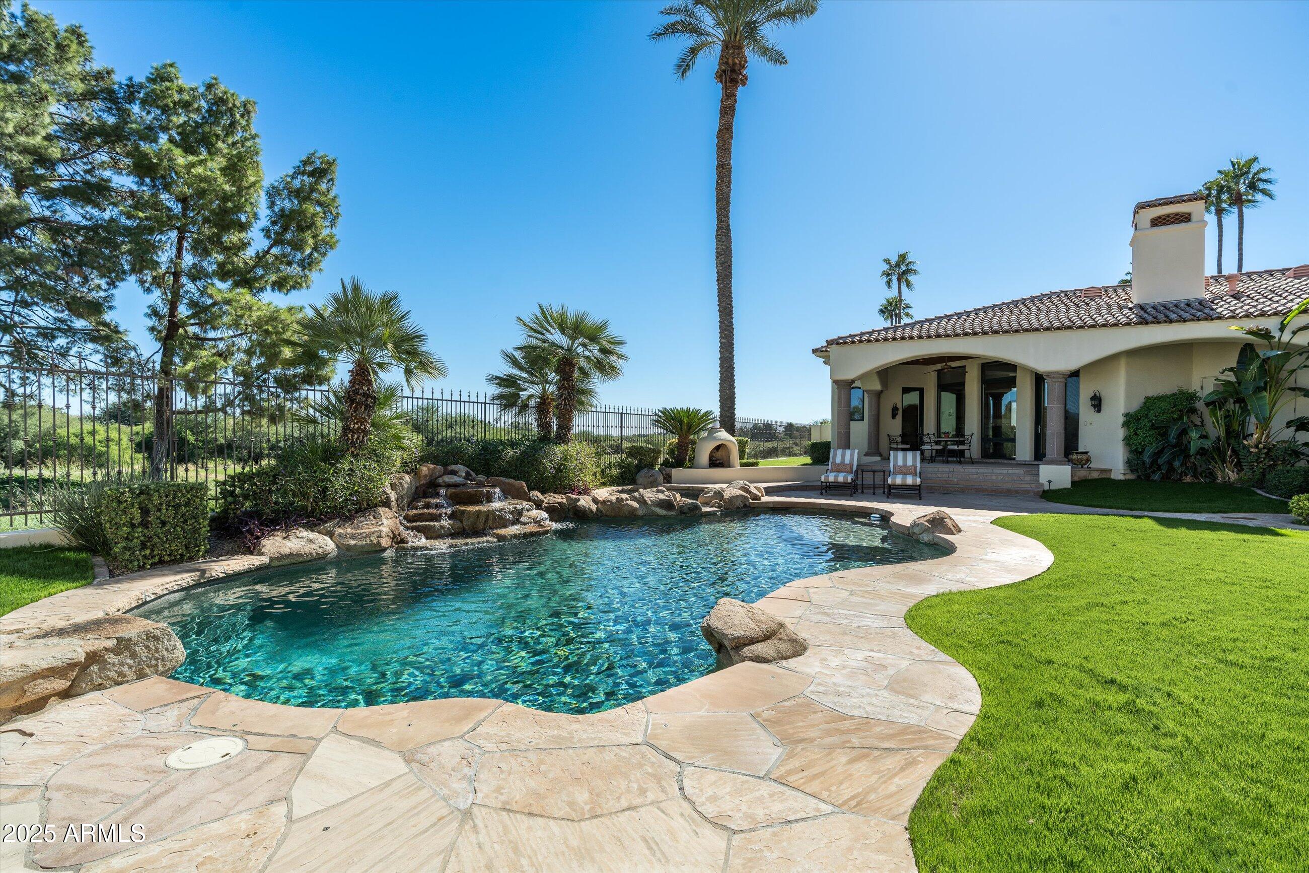 HIDDEN PARADISE - Residential