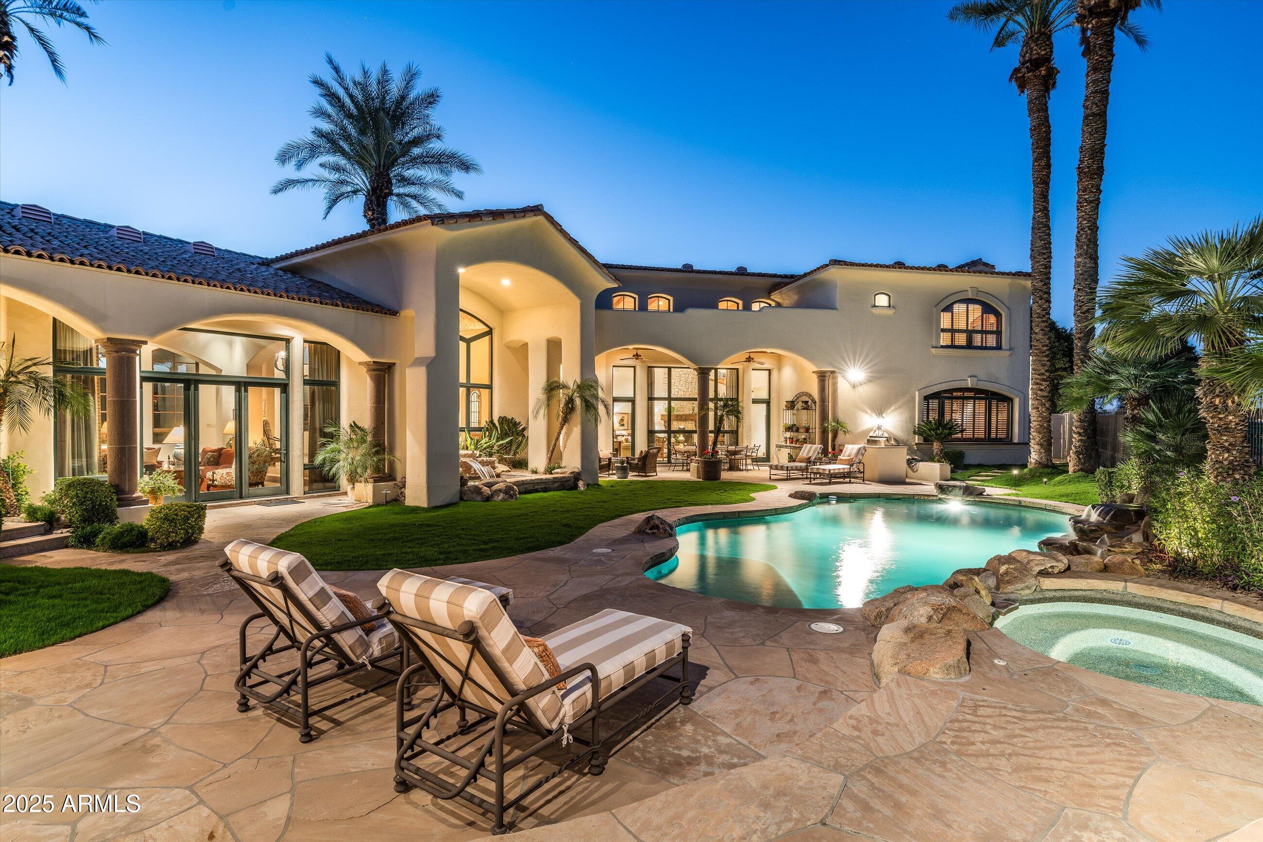 HIDDEN PARADISE - Residential