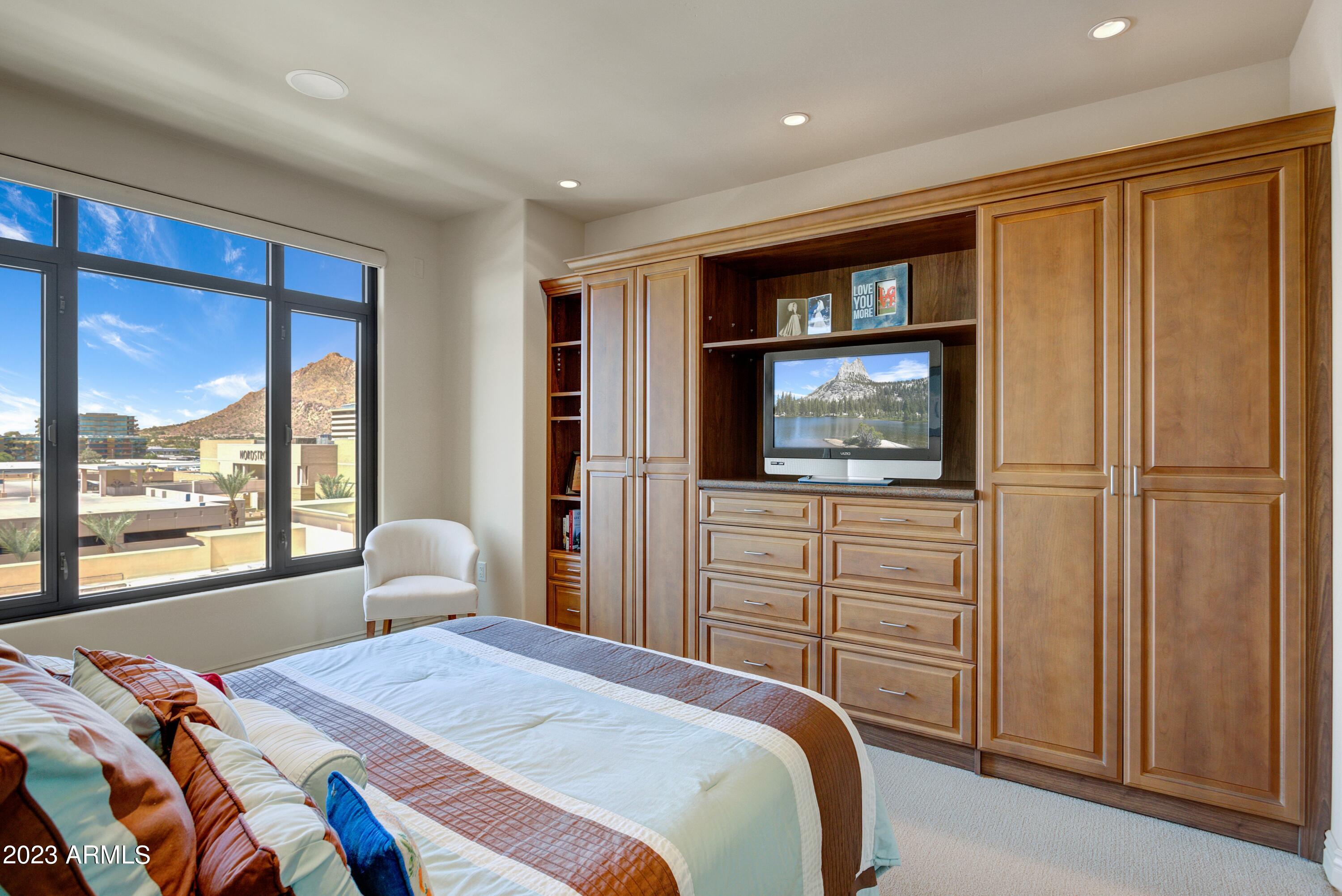Scottsdale Waterfront Residences - Residential
