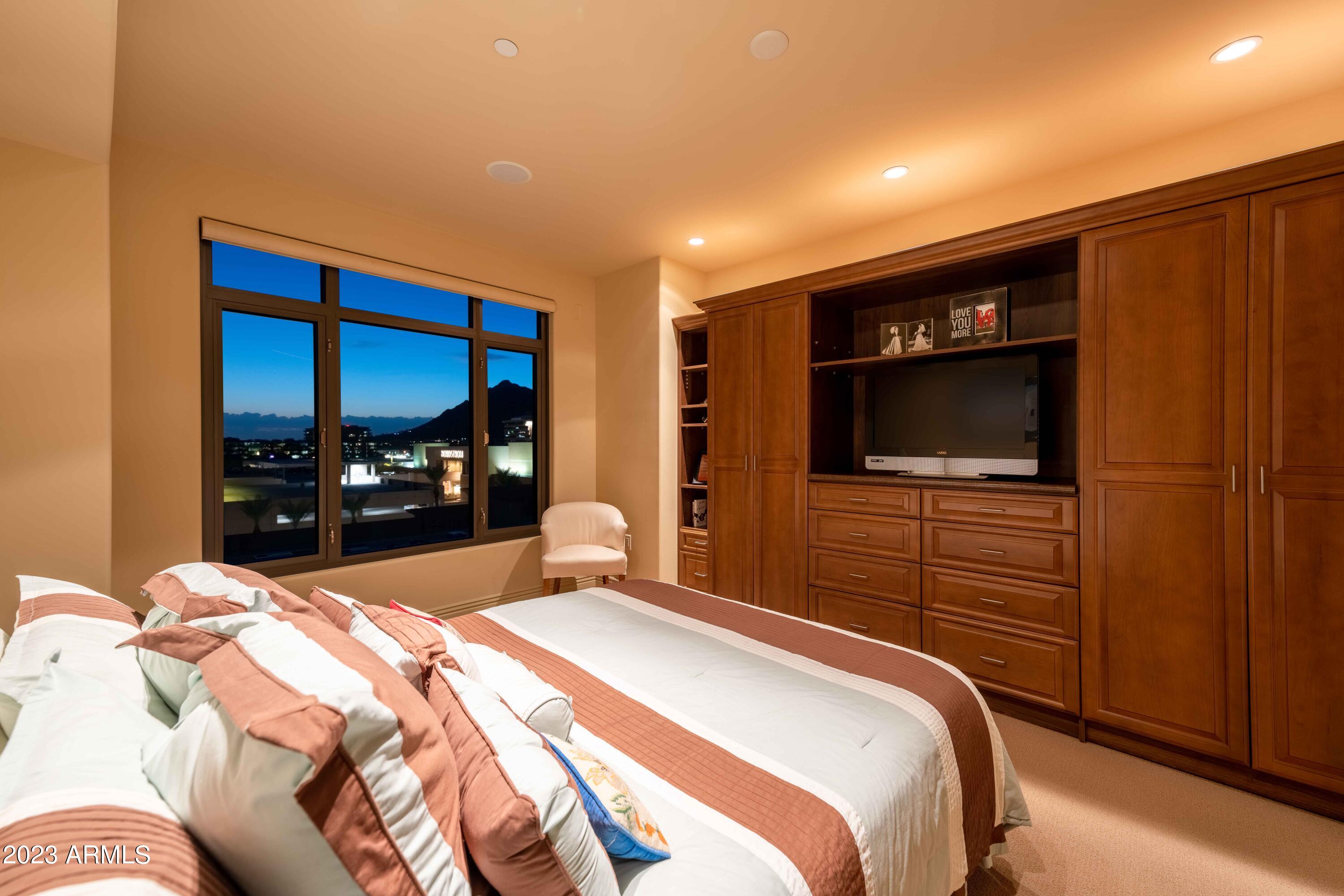 Scottsdale Waterfront Residences - Residential