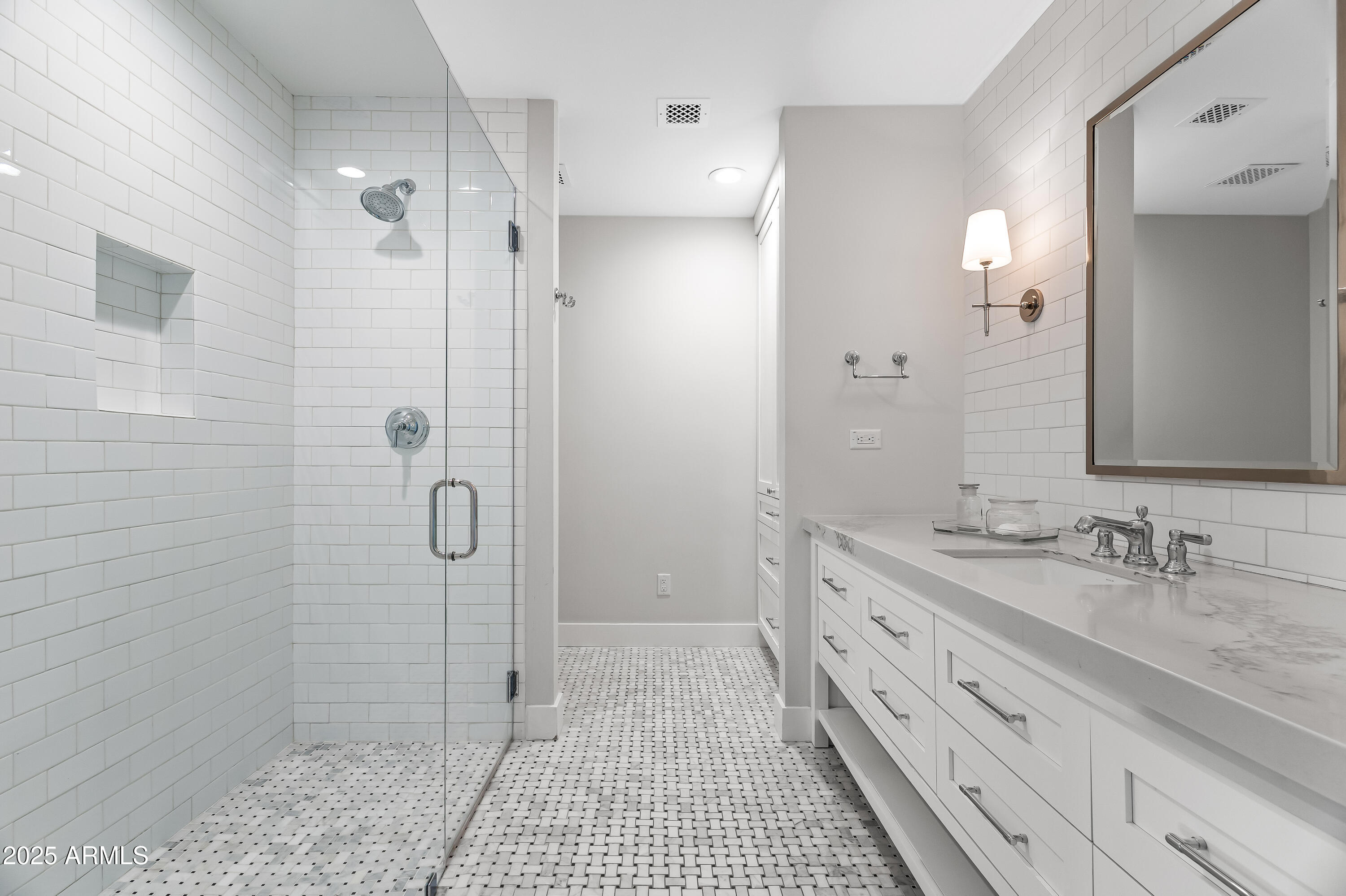 CAMELBACK EAST - Residential